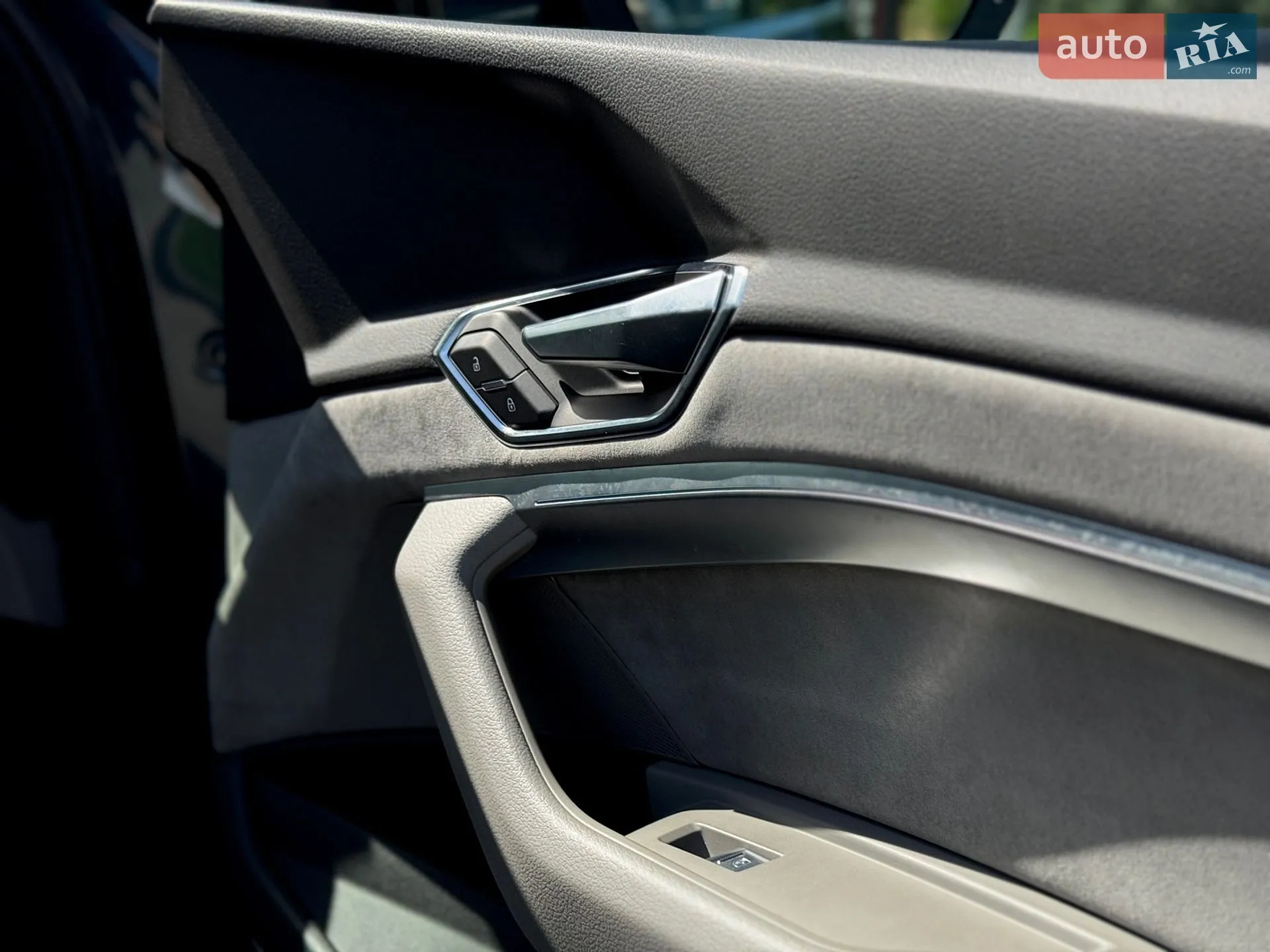 2018 Audi e-tron - мініатюра 41