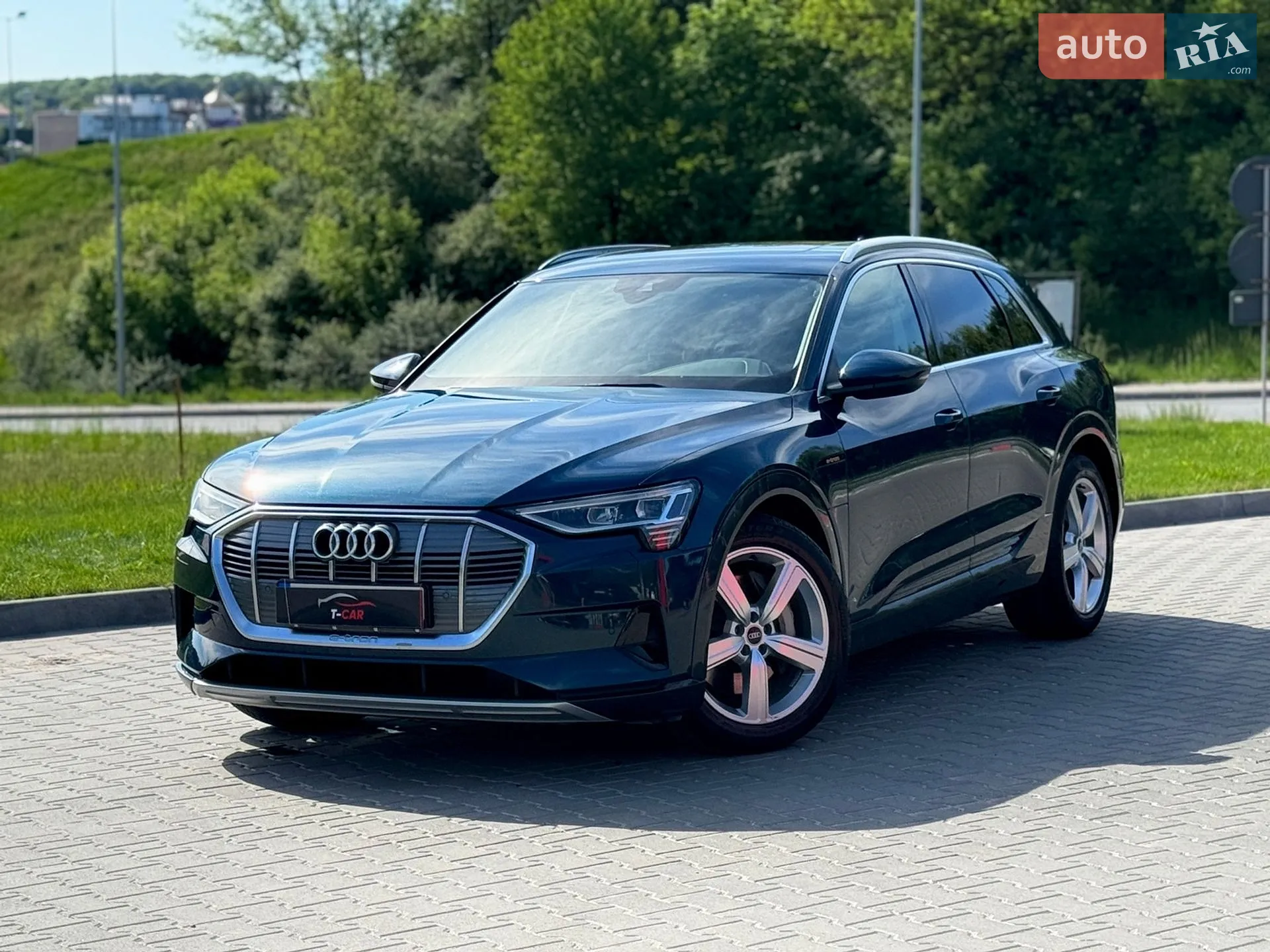 2021 Audi e-tron - фото 1