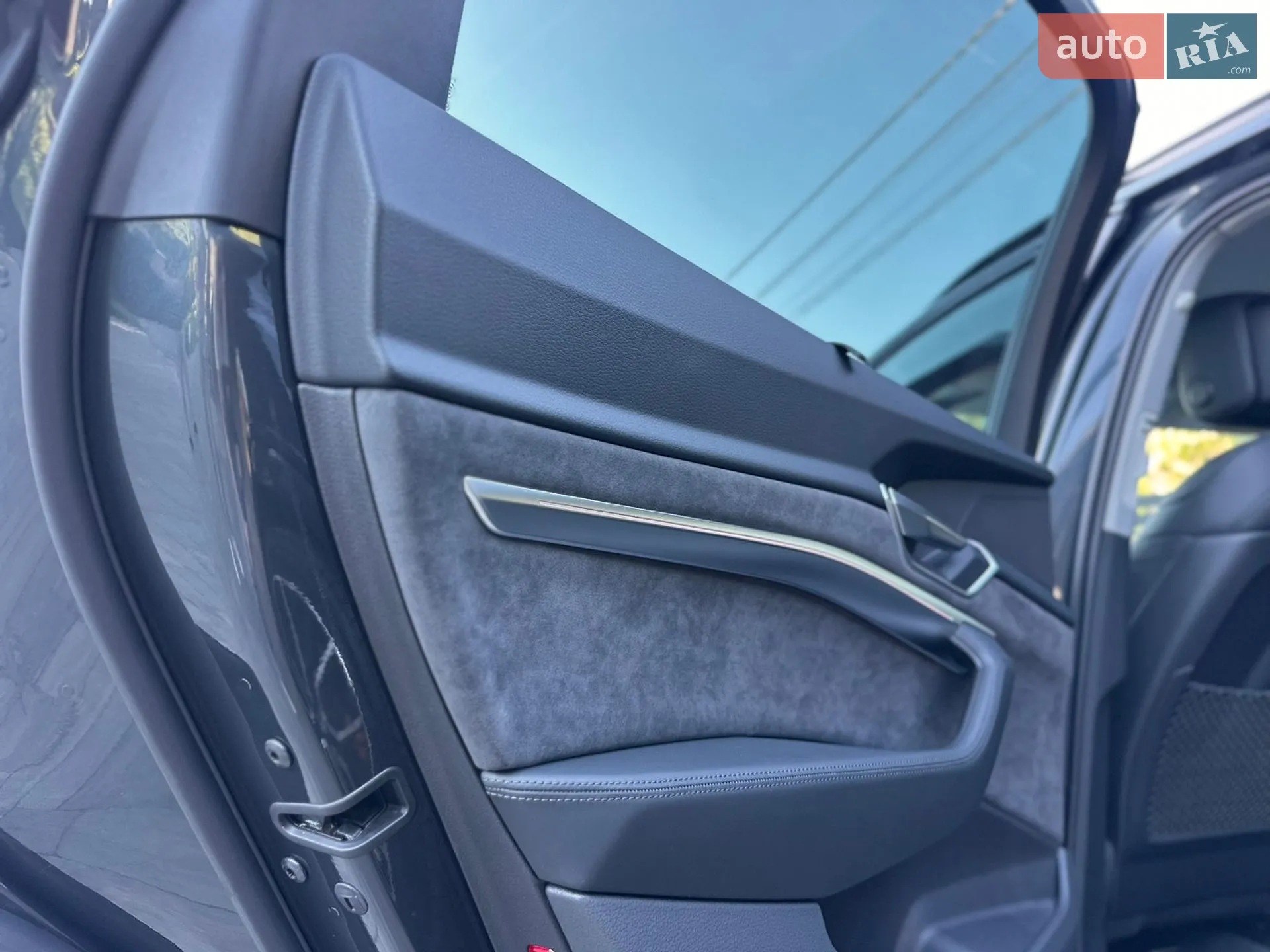 2020 Audi e-tron - мініатюра 76