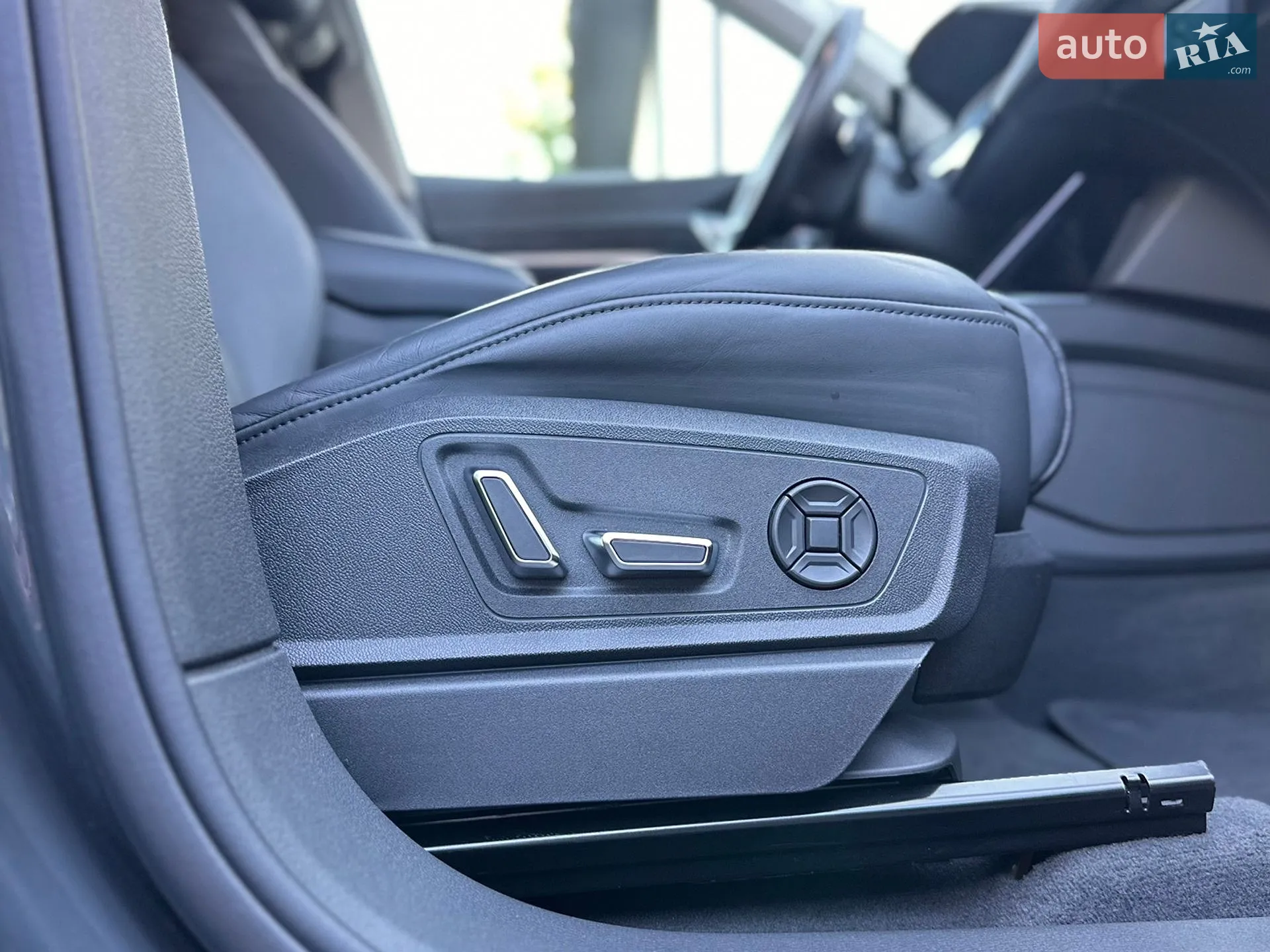 2020 Audi e-tron - мініатюра 92