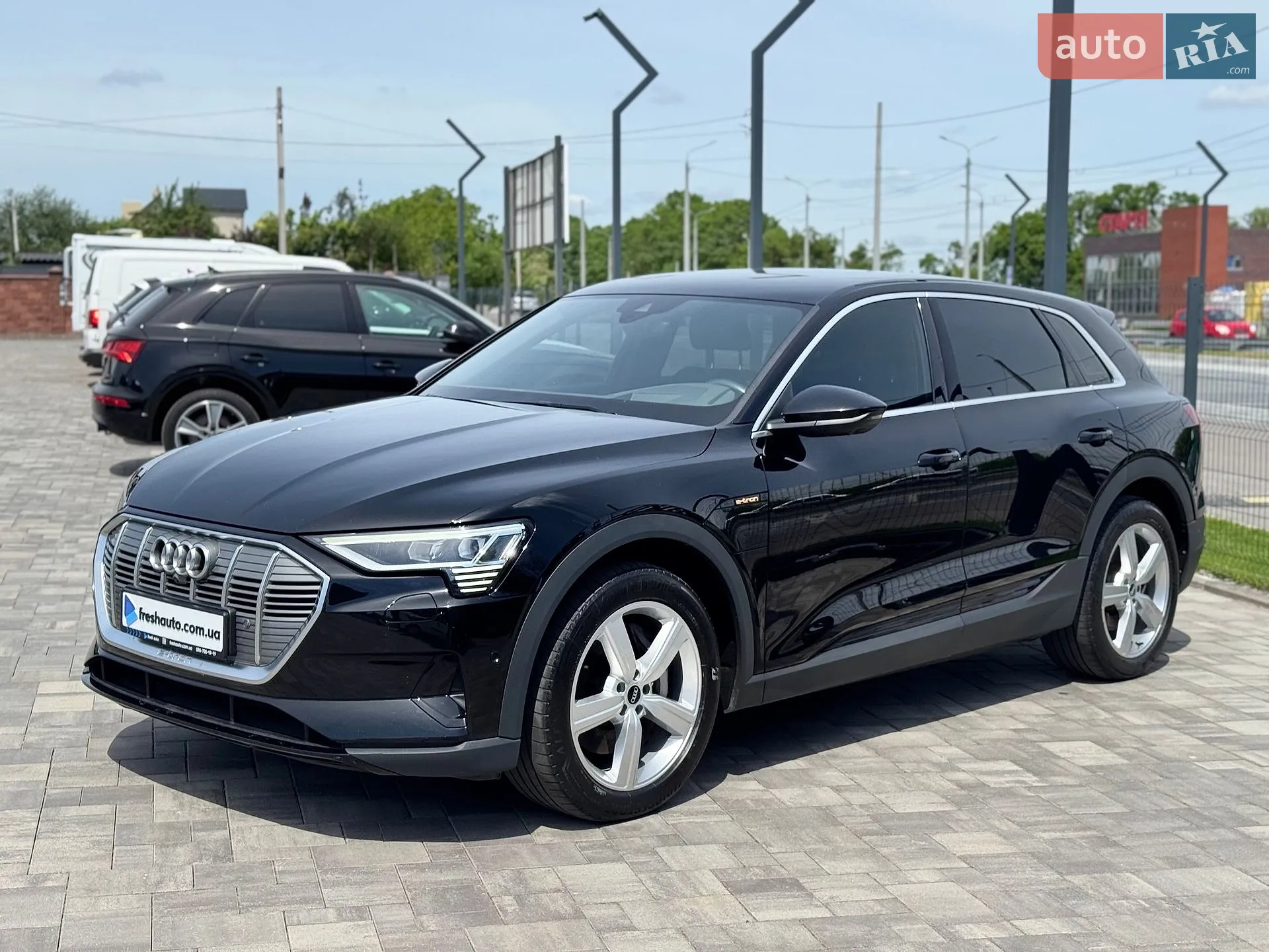 2021 Audi e-tron - мініатюра 8