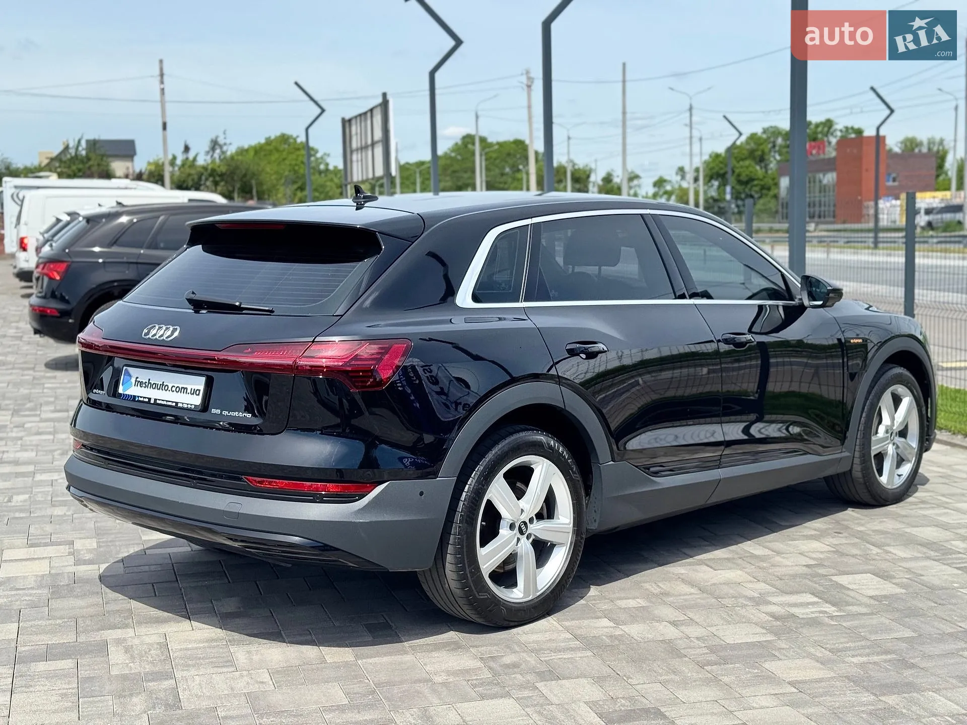 2021 Audi e-tron - мініатюра 3