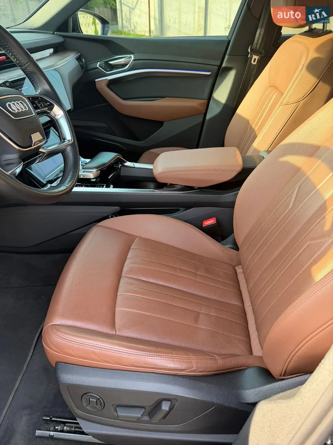 2019 Audi e-tron - мініатюра 4