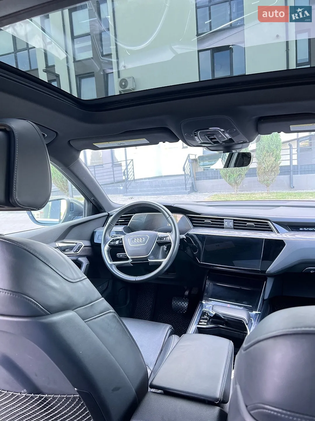 2019 Audi e-tron - мініатюра 16
