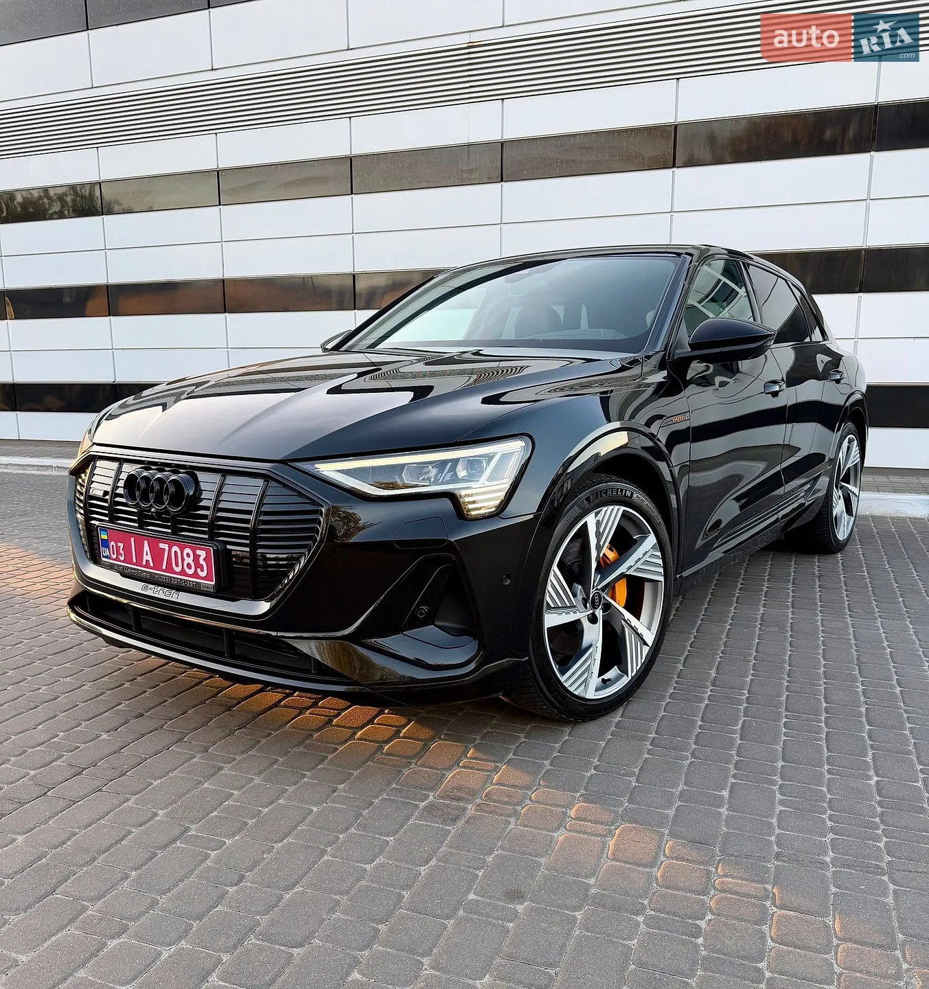 2022 Audi e-tron - фото 1