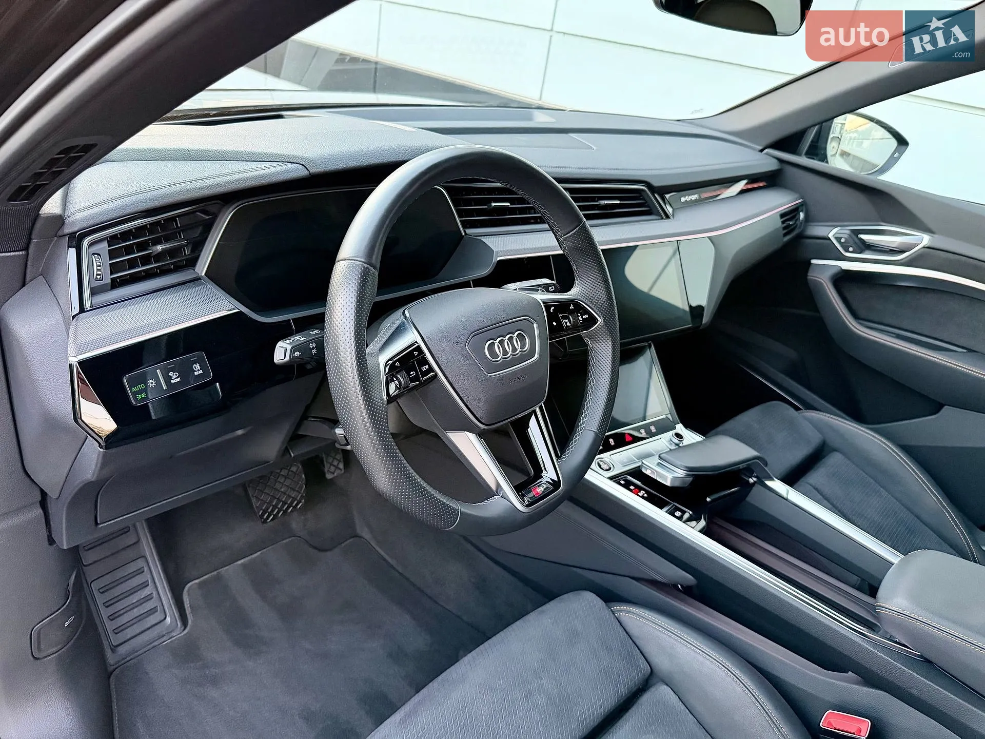 2022 Audi e-tron - мініатюра 31