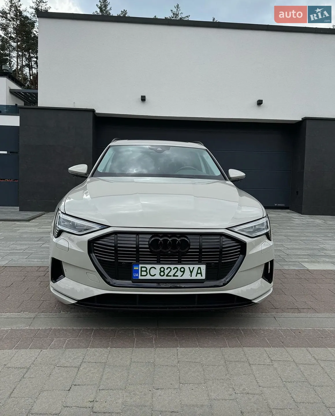2020 Audi e-tron - мініатюра 2