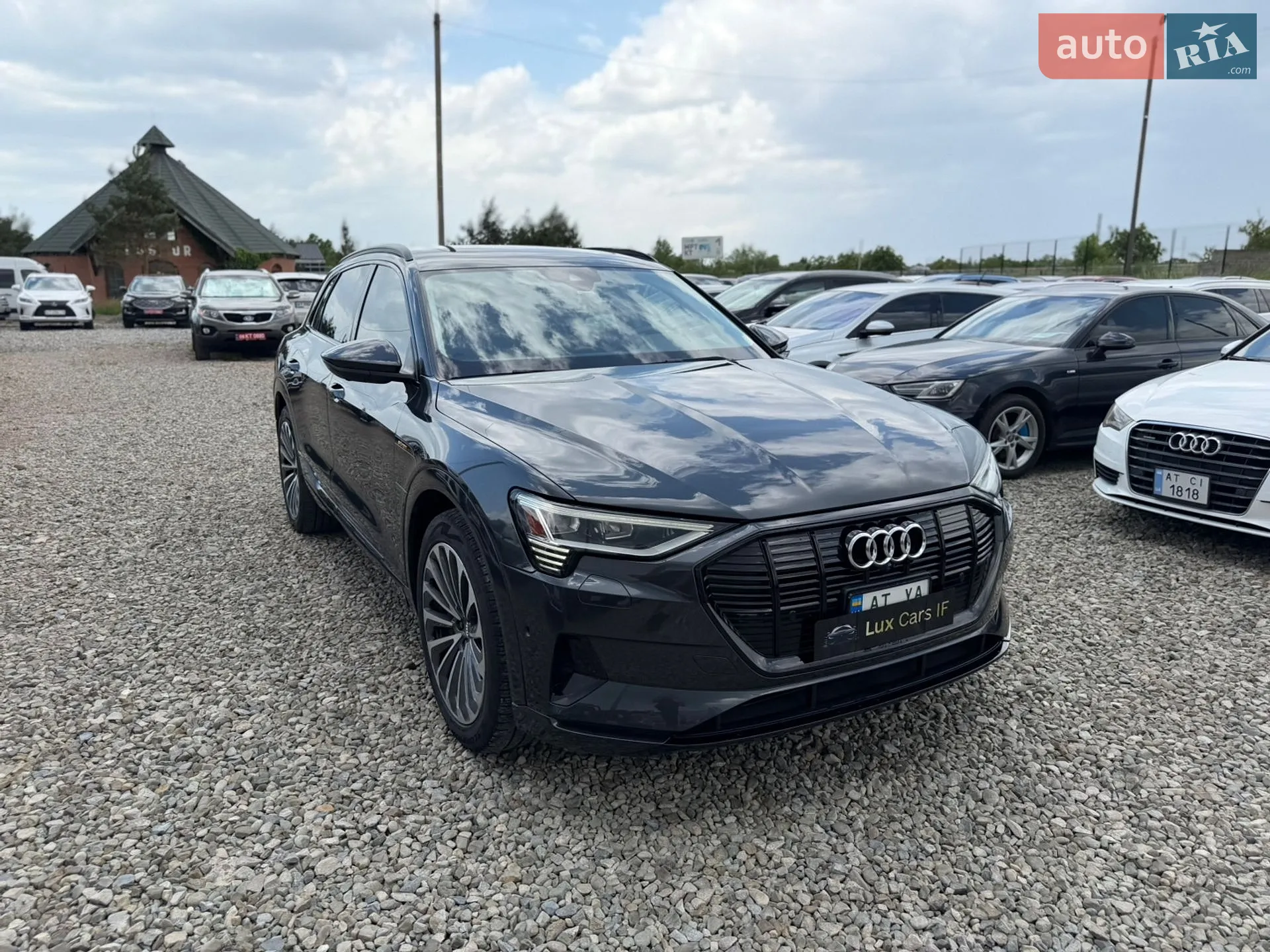 2020 Audi e-tron - мініатюра 3