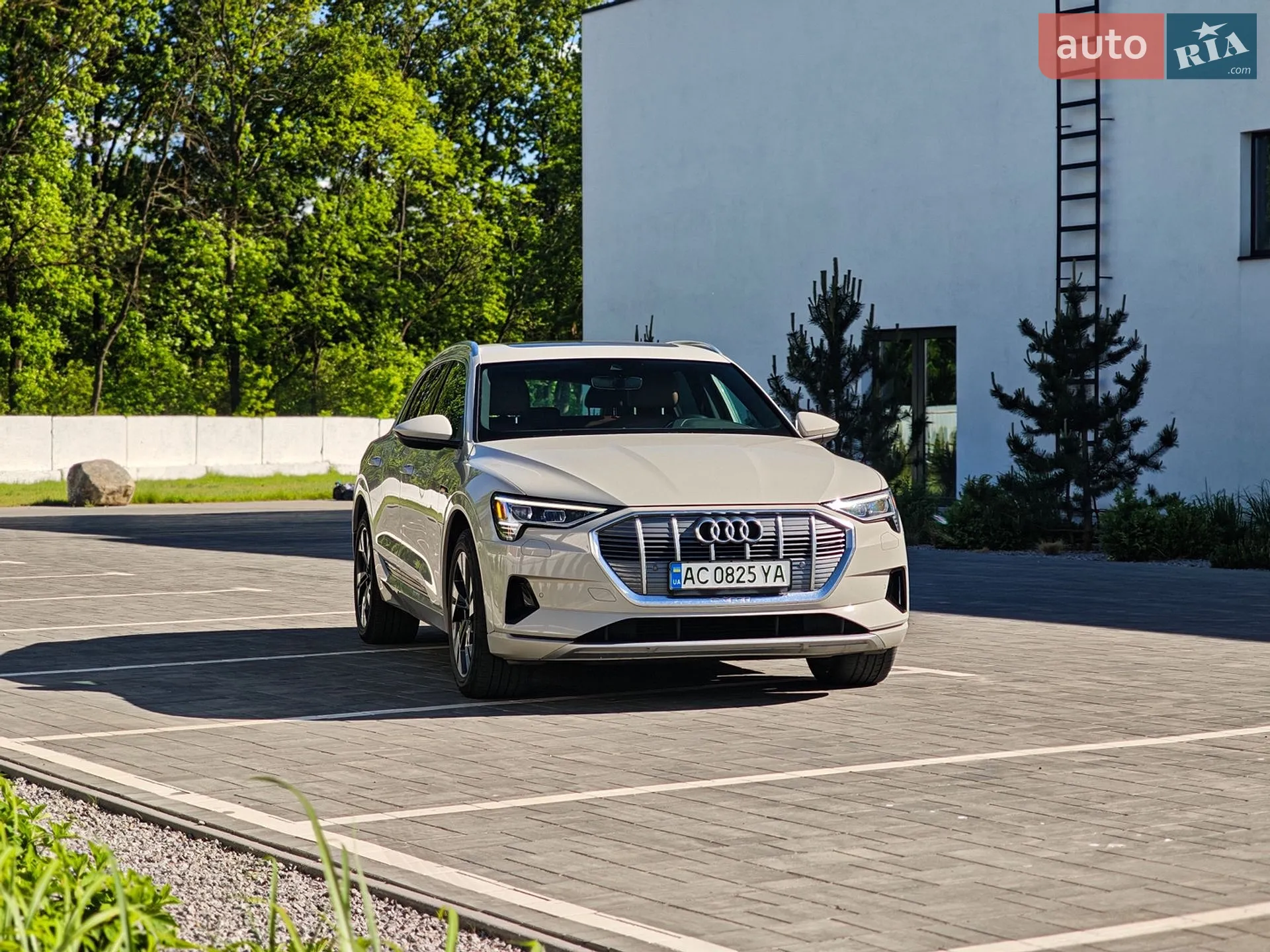2021 Audi e-tron - мініатюра 2