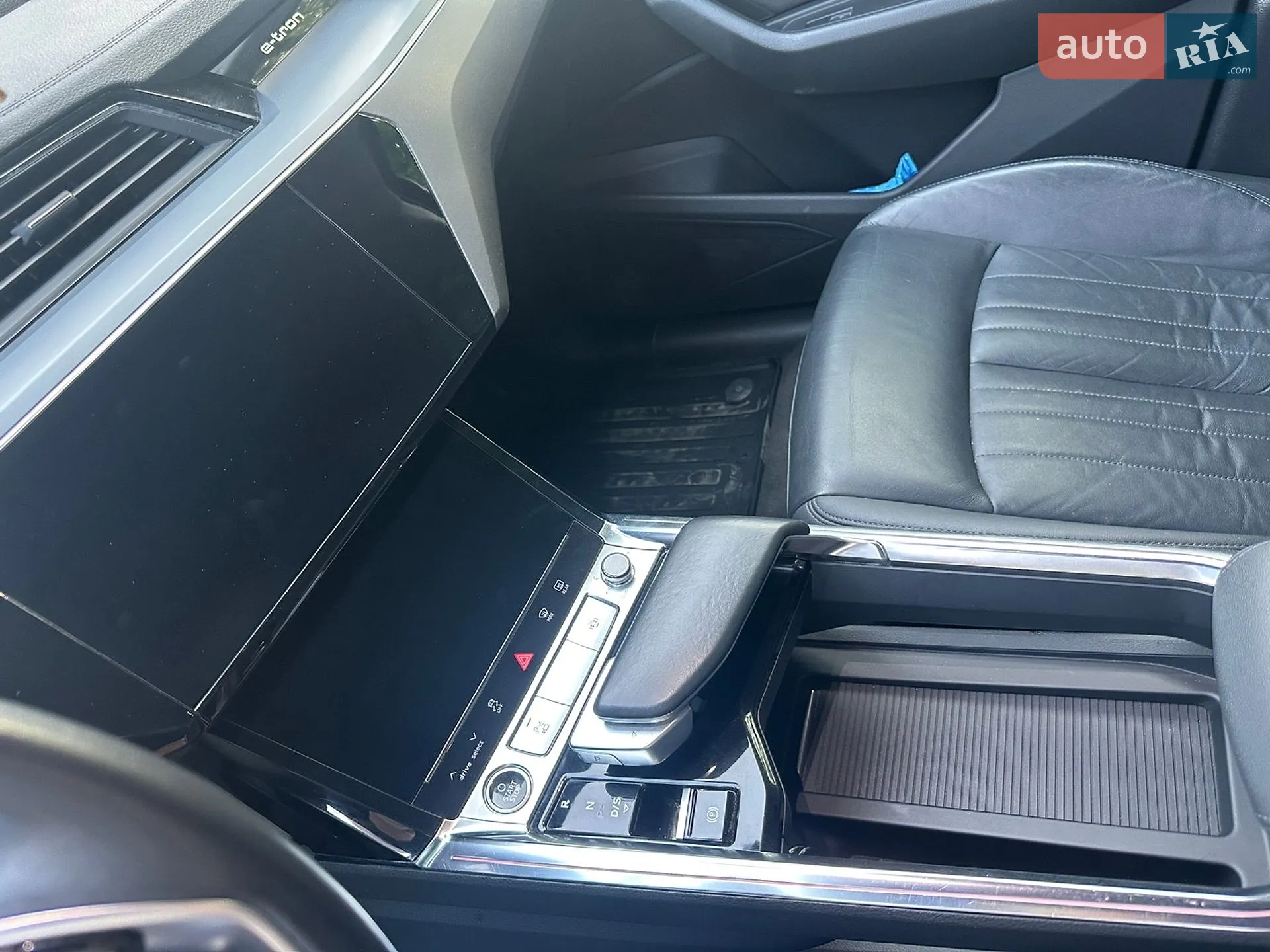2021 Audi e-tron - мініатюра 13