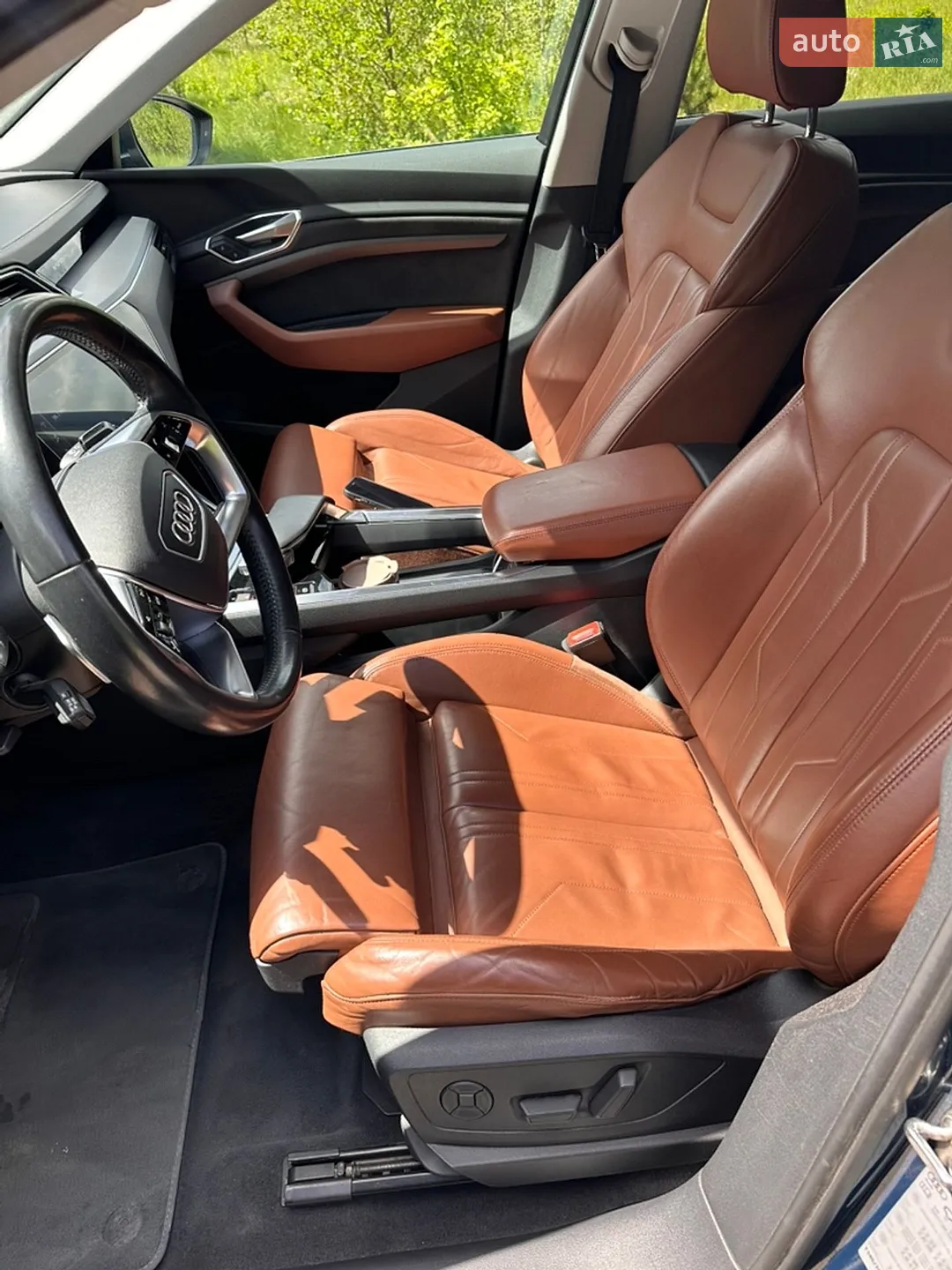 2019 Audi e-tron - мініатюра 25