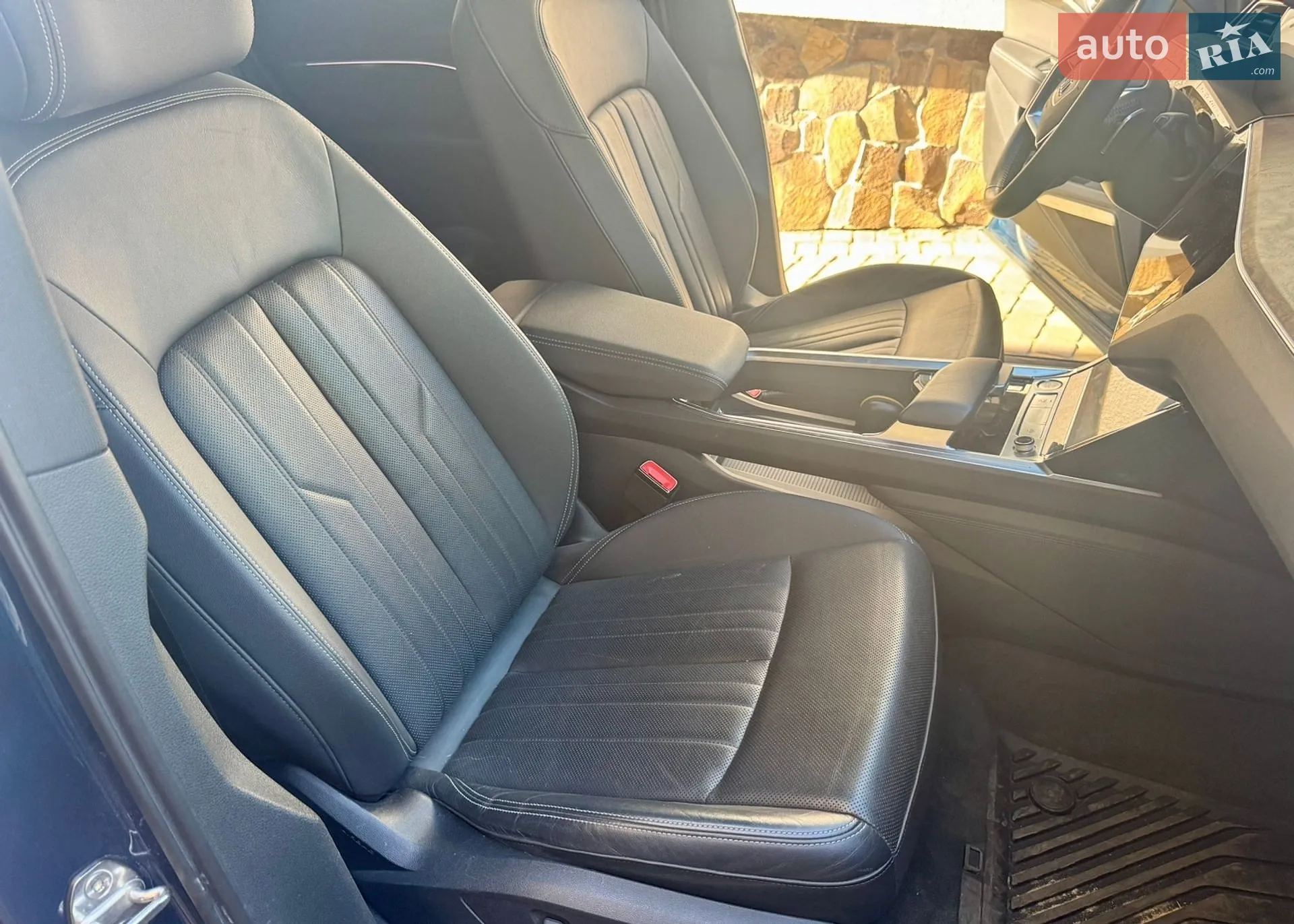 2019 Audi e-tron - мініатюра 14