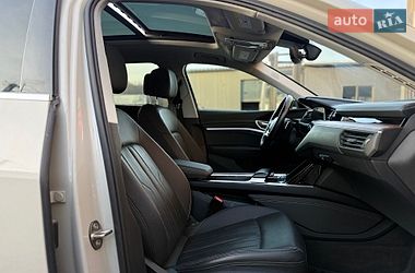 Внедорожник / Кроссовер Audi e-tron 2019 в Львове