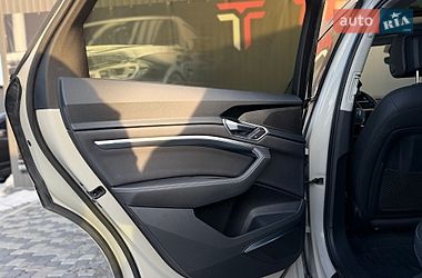Внедорожник / Кроссовер Audi e-tron 2019 в Львове