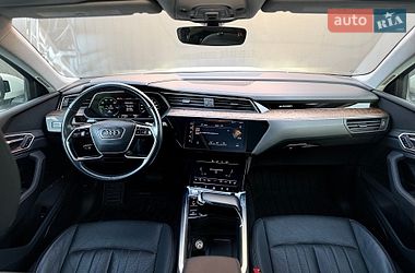 Внедорожник / Кроссовер Audi e-tron 2019 в Львове
