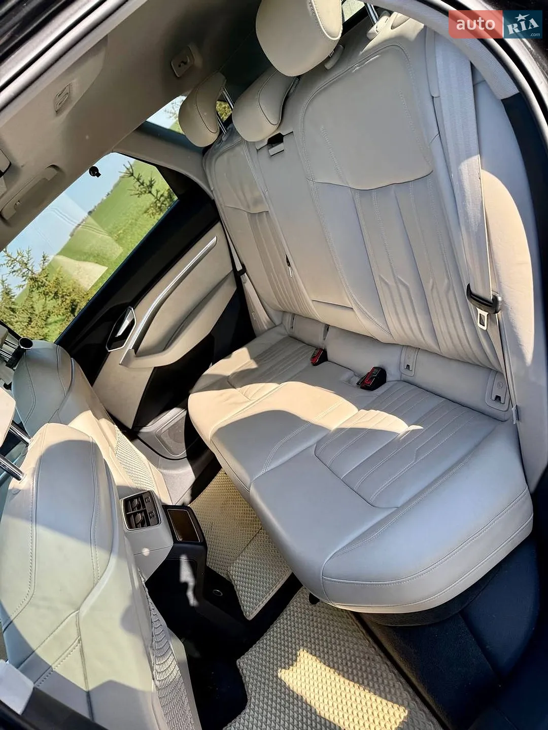 2019 Audi e-tron - мініатюра 9