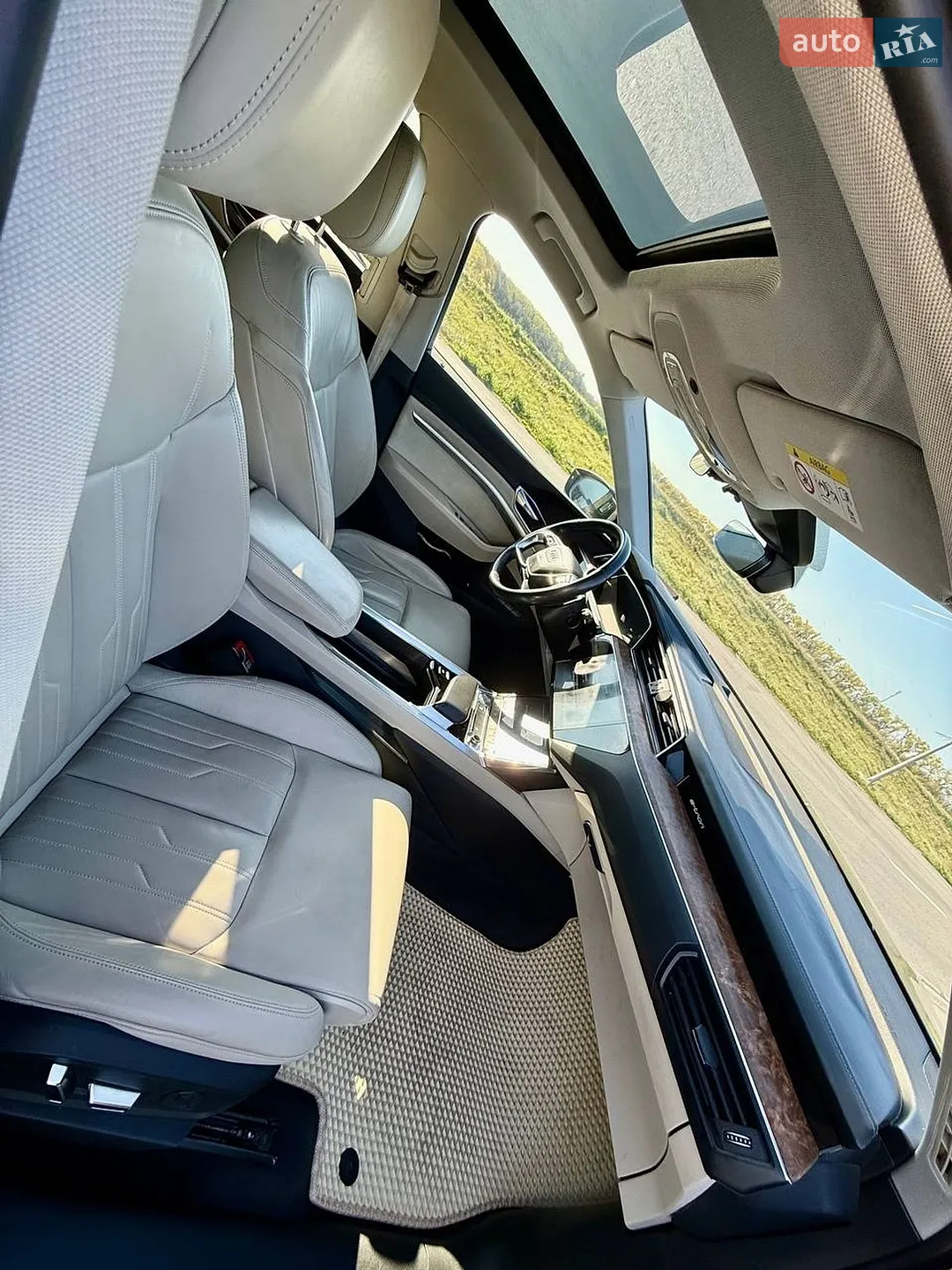 2019 Audi e-tron - мініатюра 12