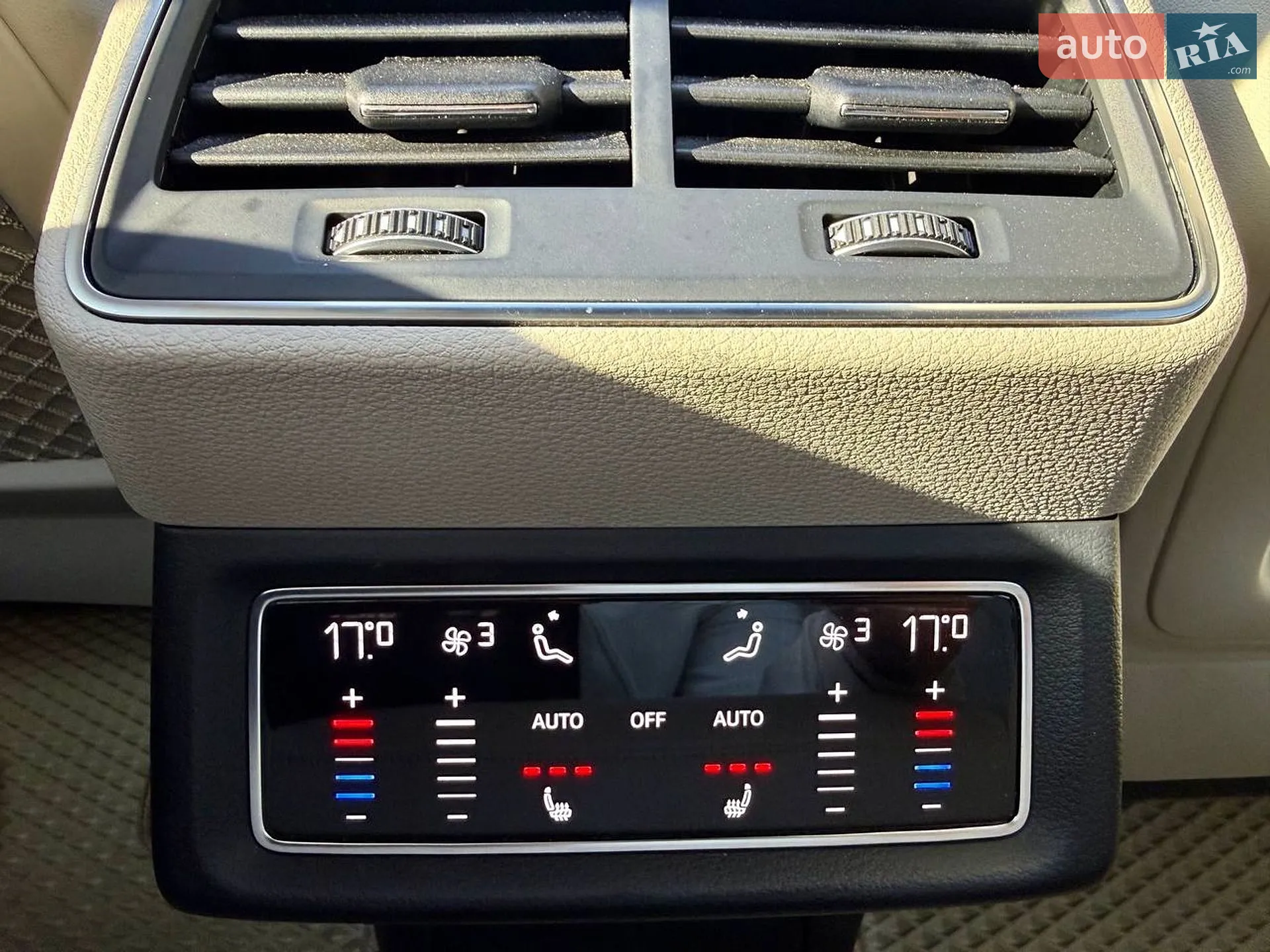 2019 Audi e-tron - мініатюра 15