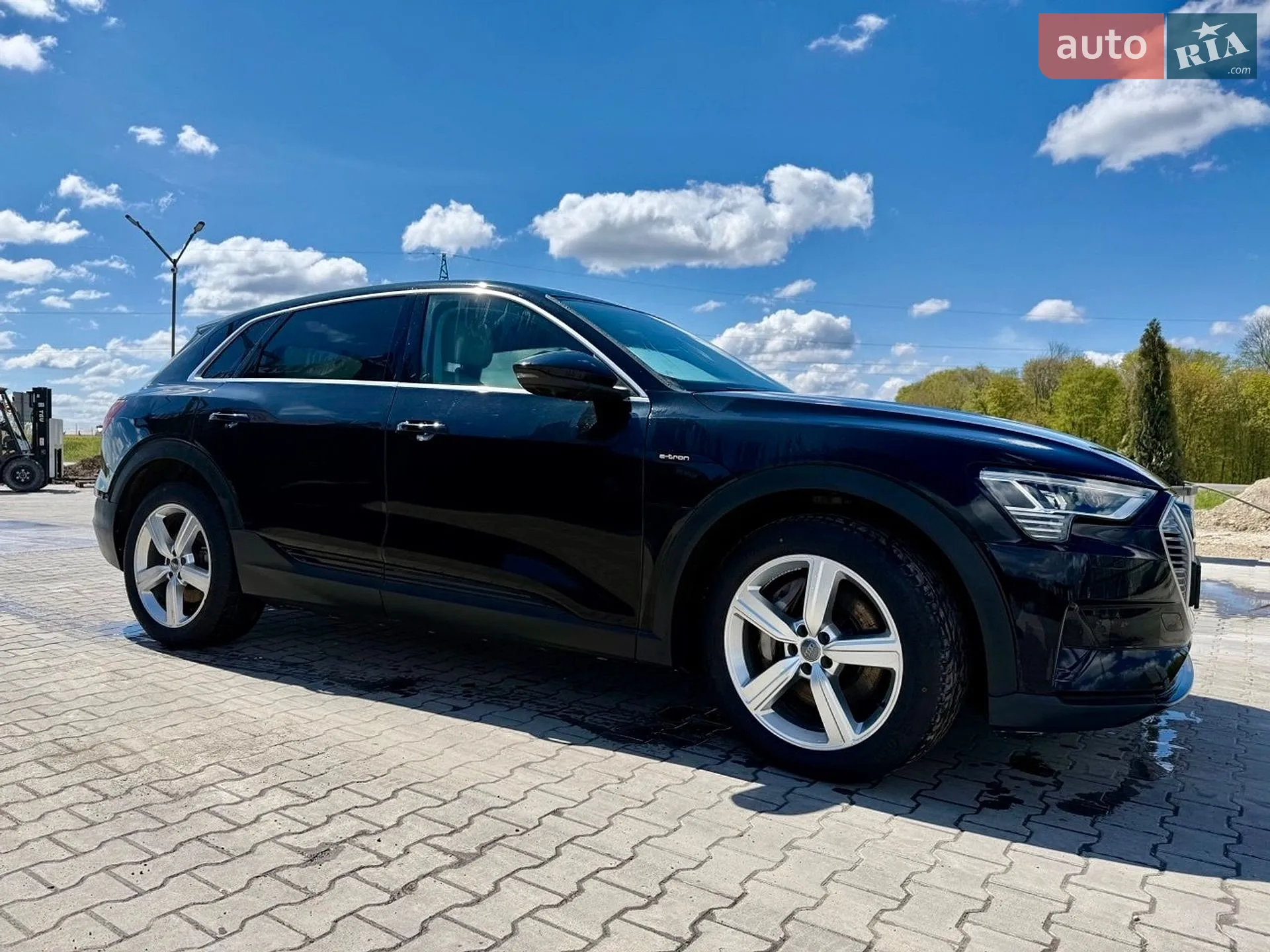 2019 Audi e-tron - мініатюра 25