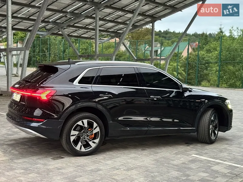 Audi e-tron 2022 VIN WAUZZZGE8NB031606 фото оголошення 5 з 68