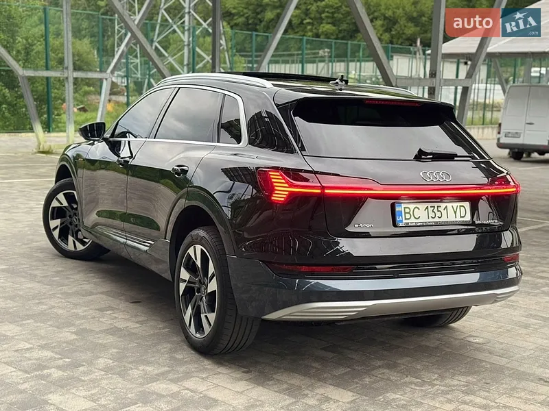 Audi e-tron 2022 VIN WAUZZZGE8NB031606 фото оголошення 10 з 68