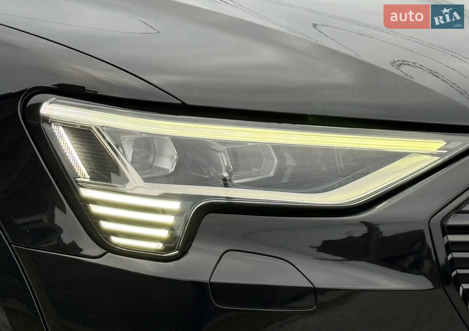 2019 Audi e-tron - мініатюра 7