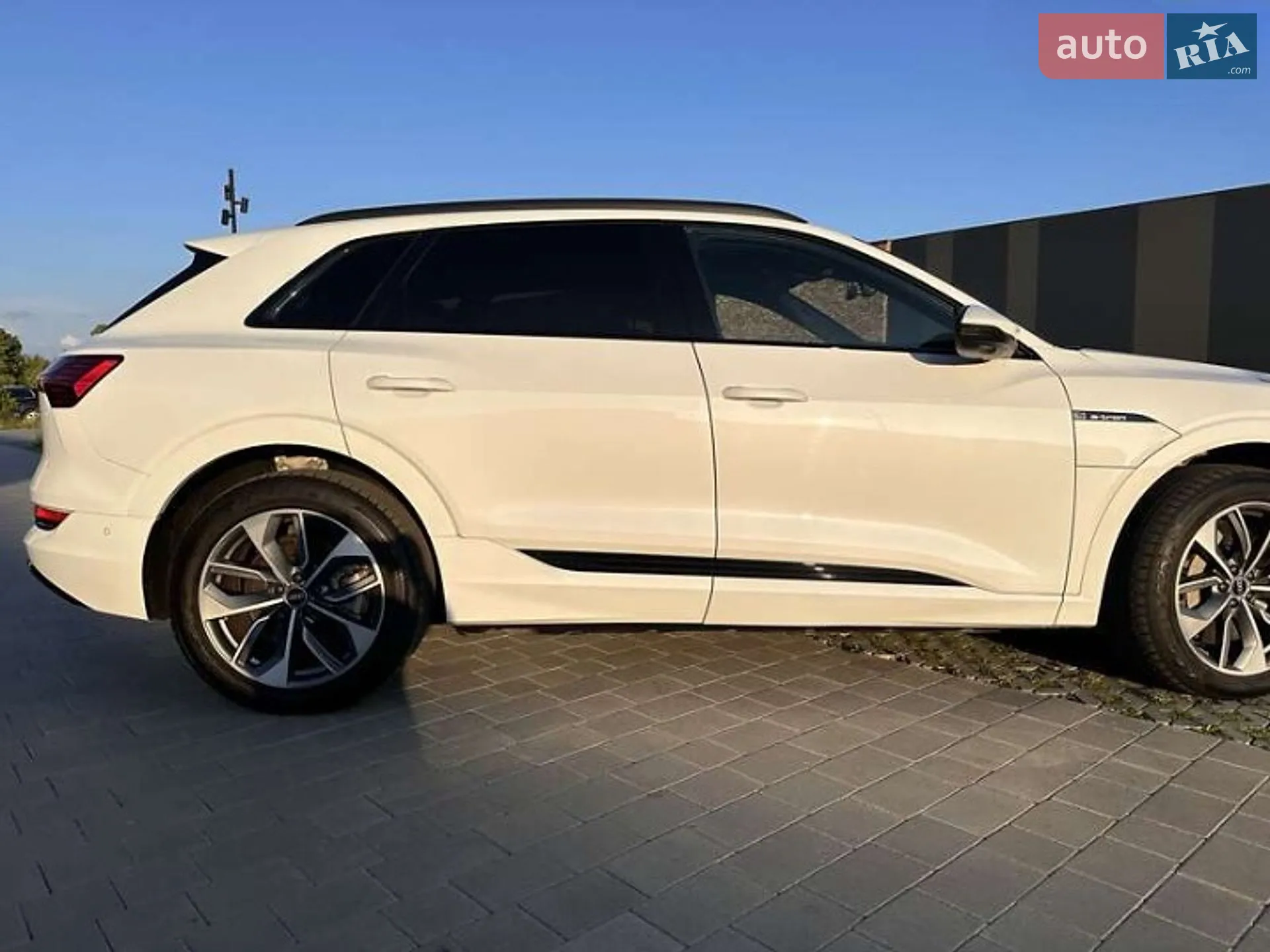 2021 Audi e-tron - мініатюра 6