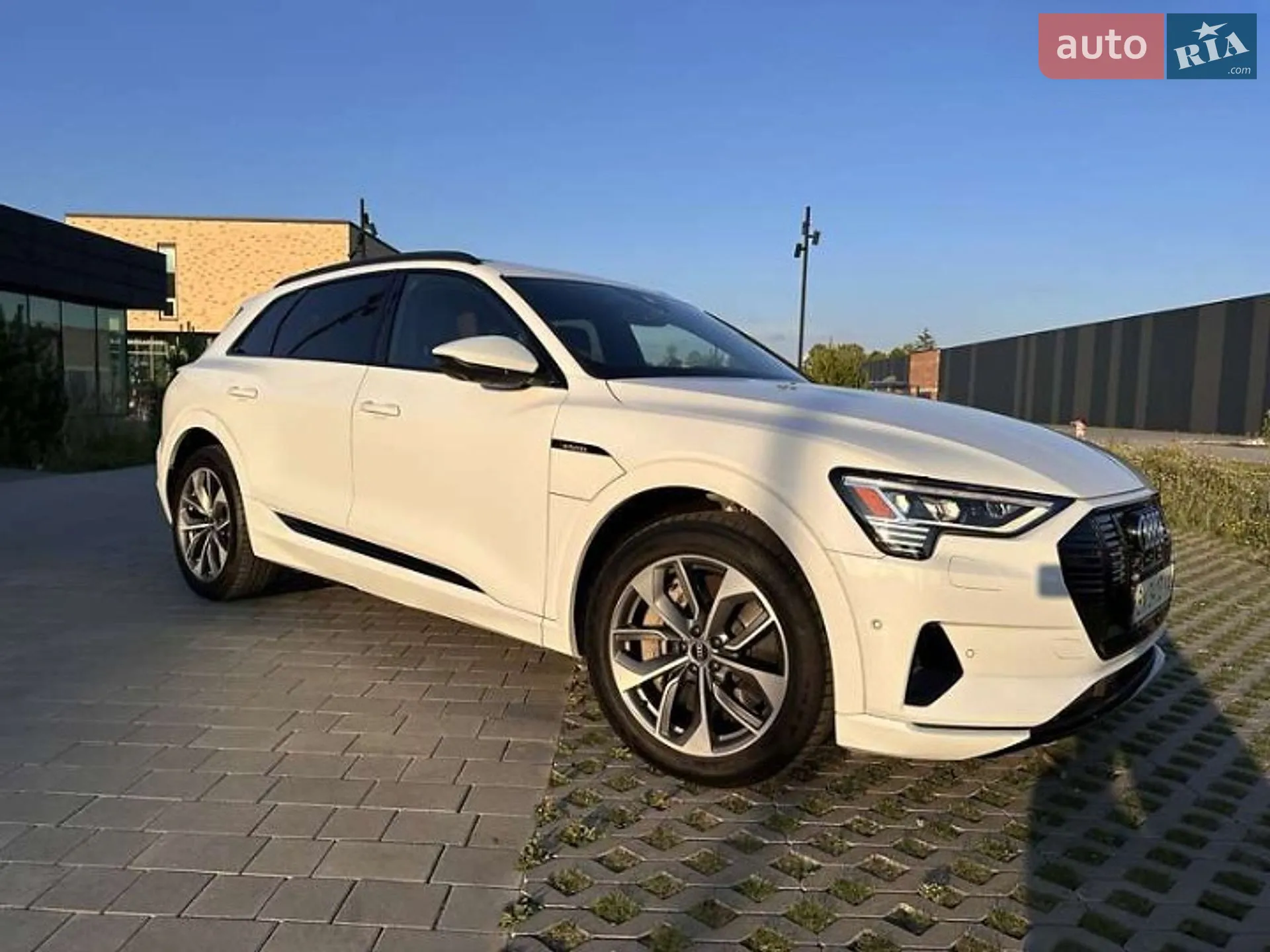 2021 Audi e-tron - мініатюра 9