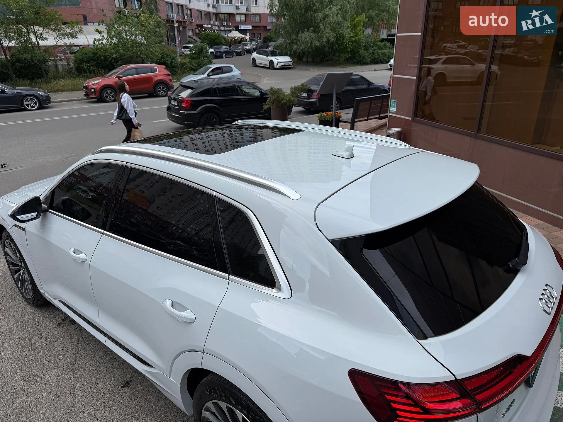 2019 Audi e-tron - мініатюра 12