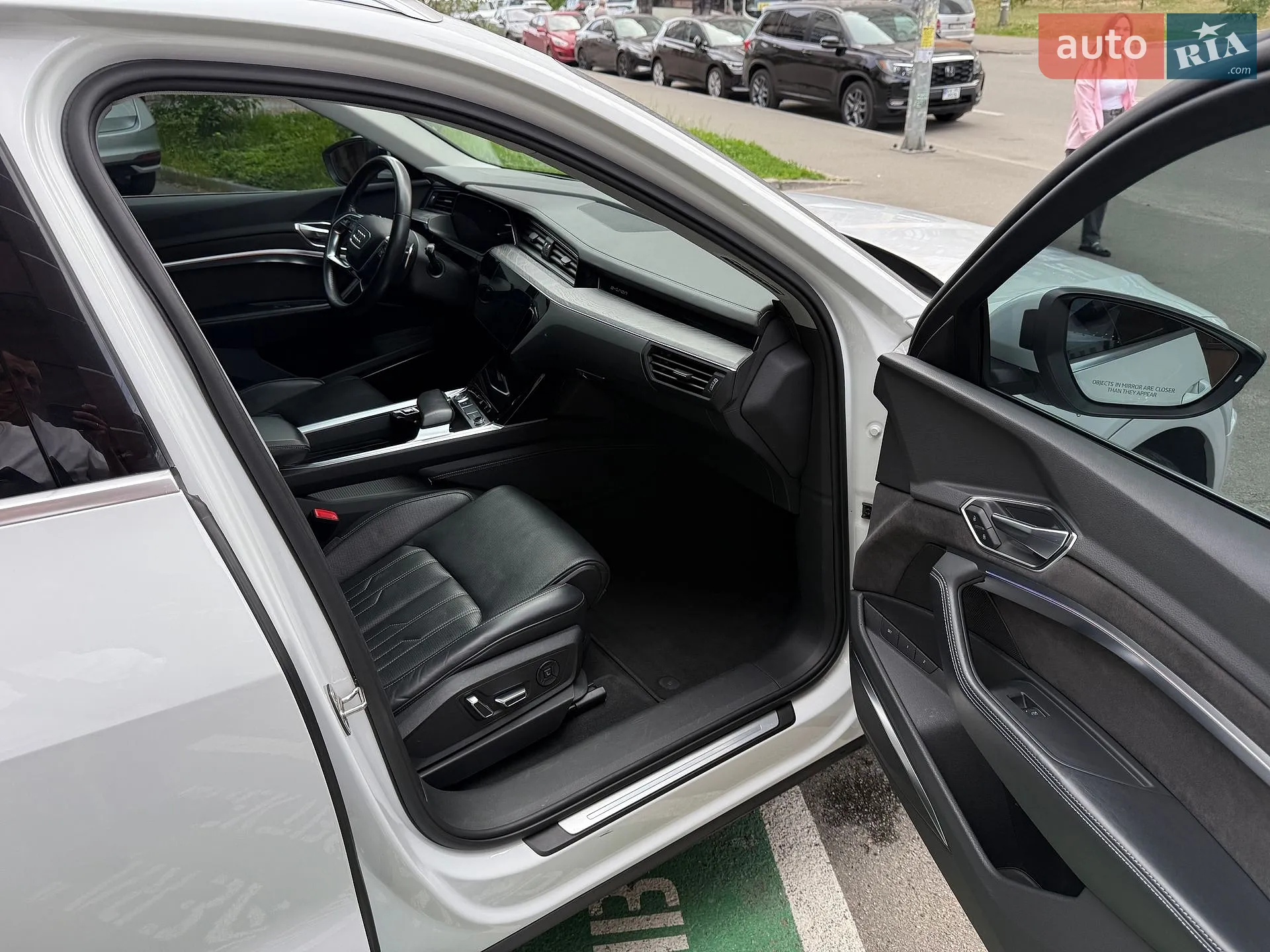 2019 Audi e-tron - мініатюра 25