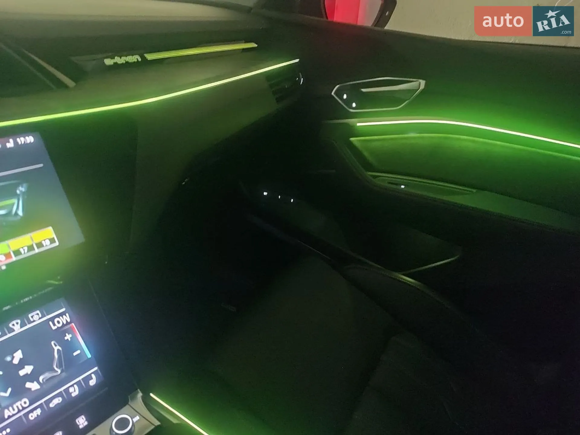 2020 Audi e-tron - мініатюра 60