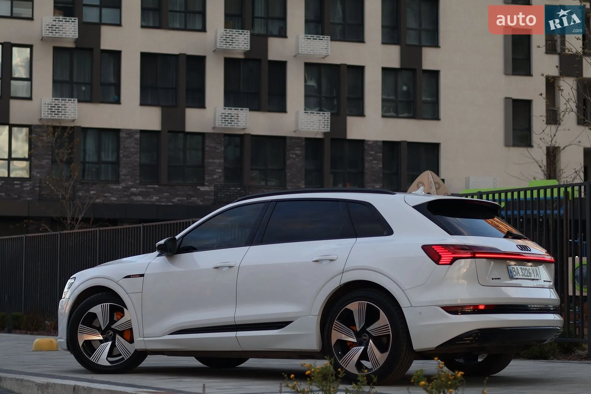 2021 Audi e-tron - мініатюра 7