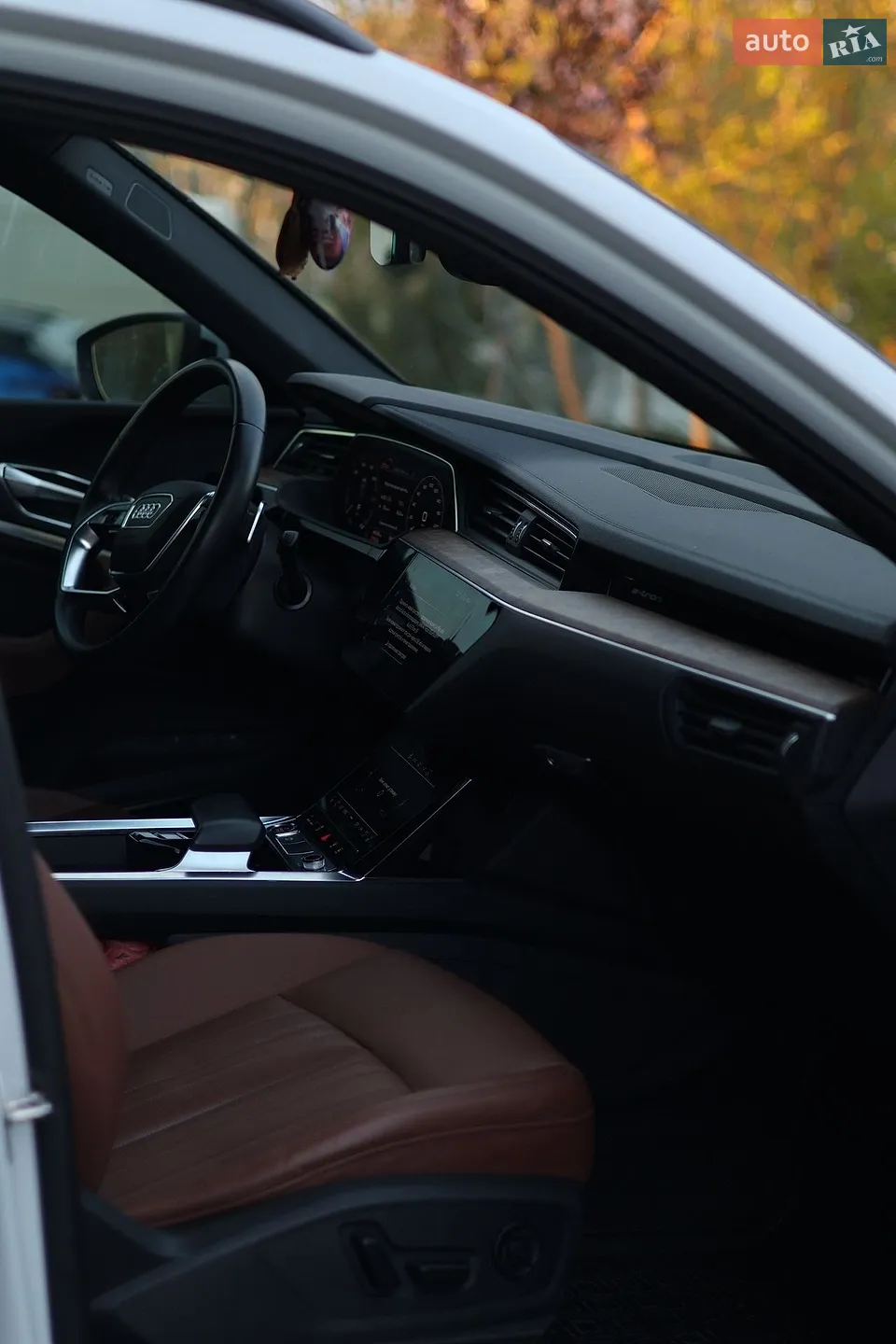 2021 Audi e-tron - мініатюра 22
