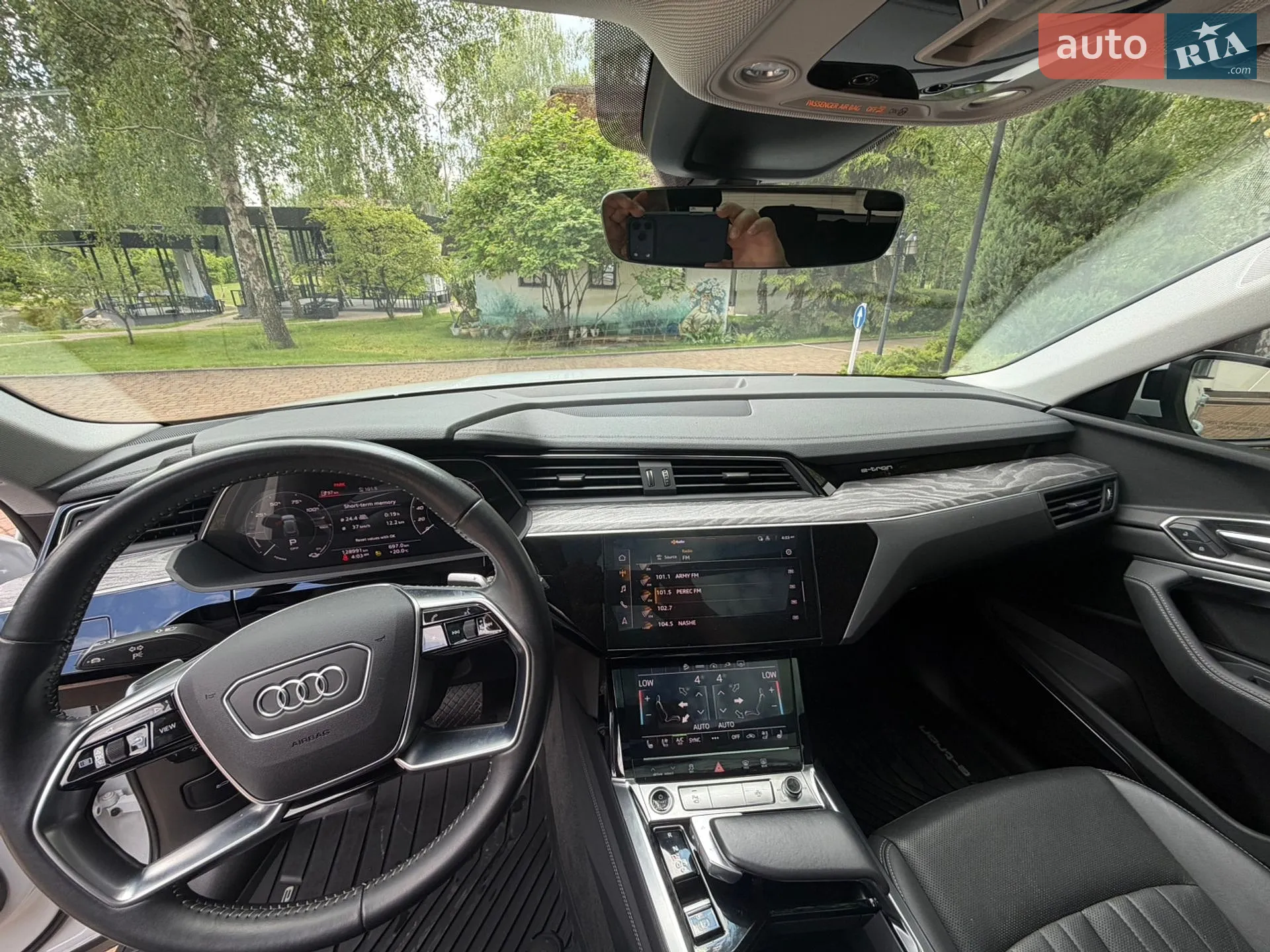 2021 Audi e-tron - мініатюра 8