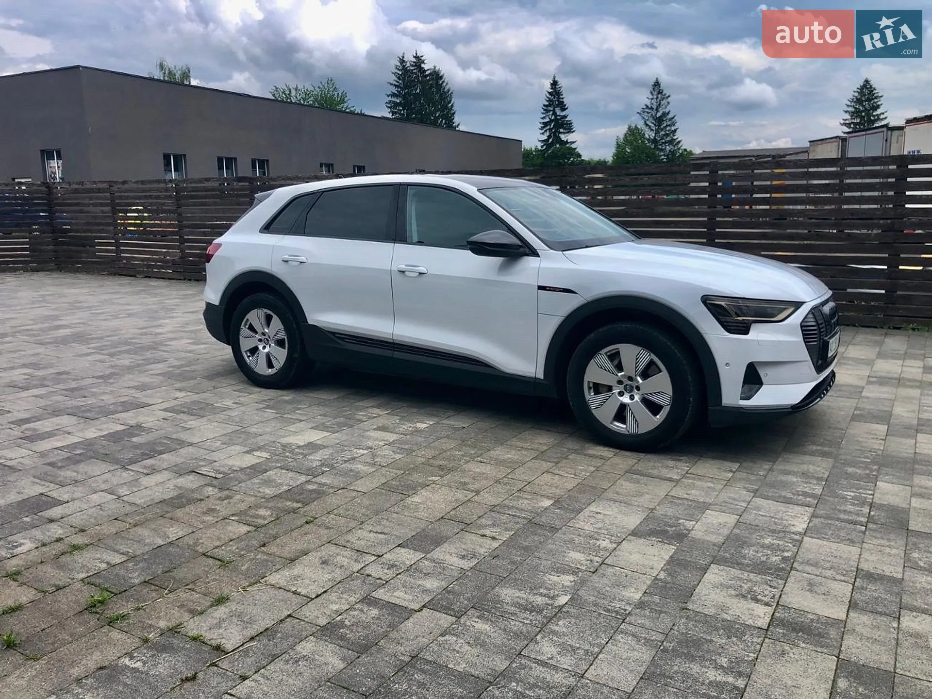 2019 Audi e-tron - мініатюра 7
