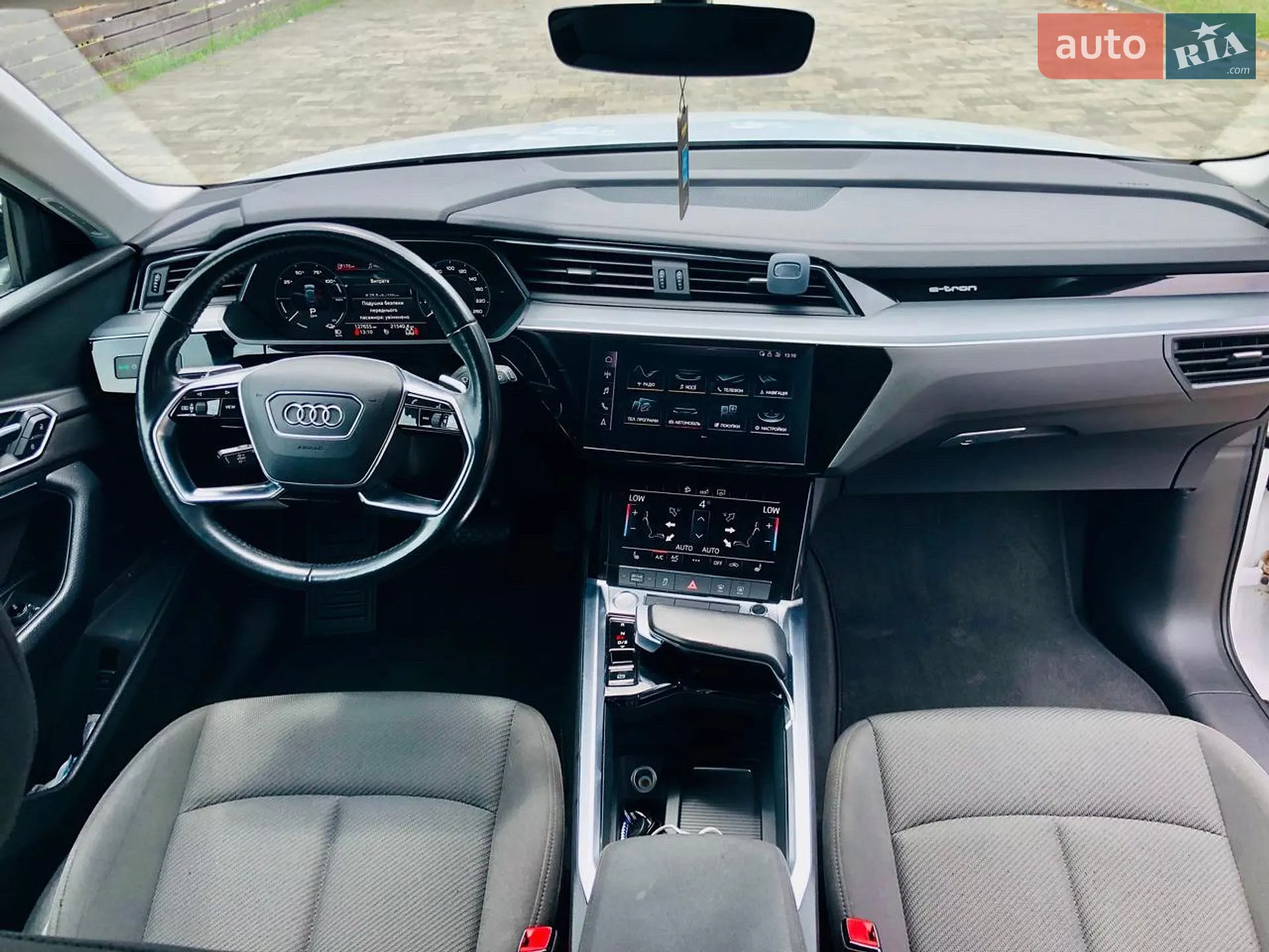 2019 Audi e-tron - мініатюра 21