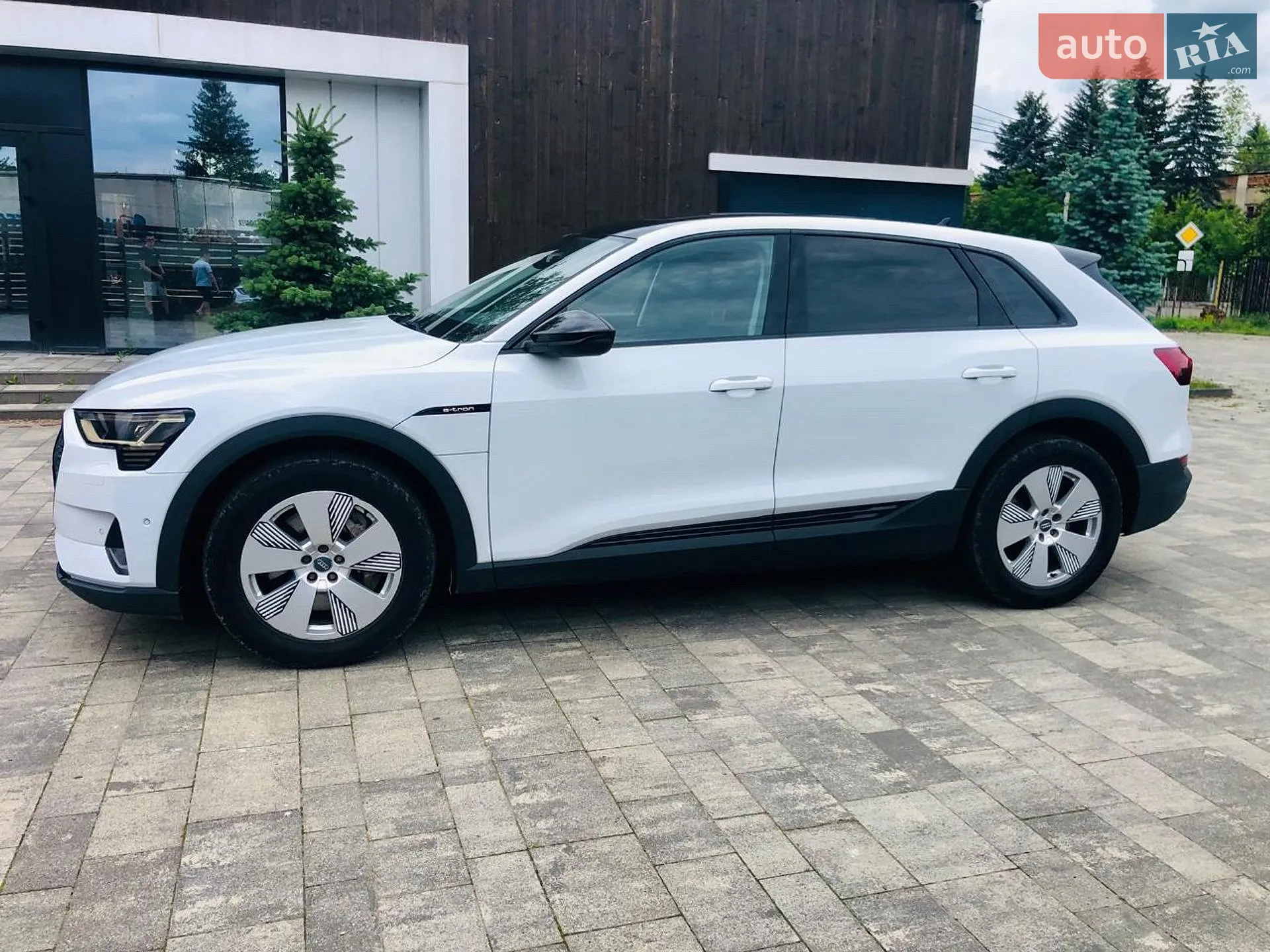 2019 Audi e-tron - мініатюра 27