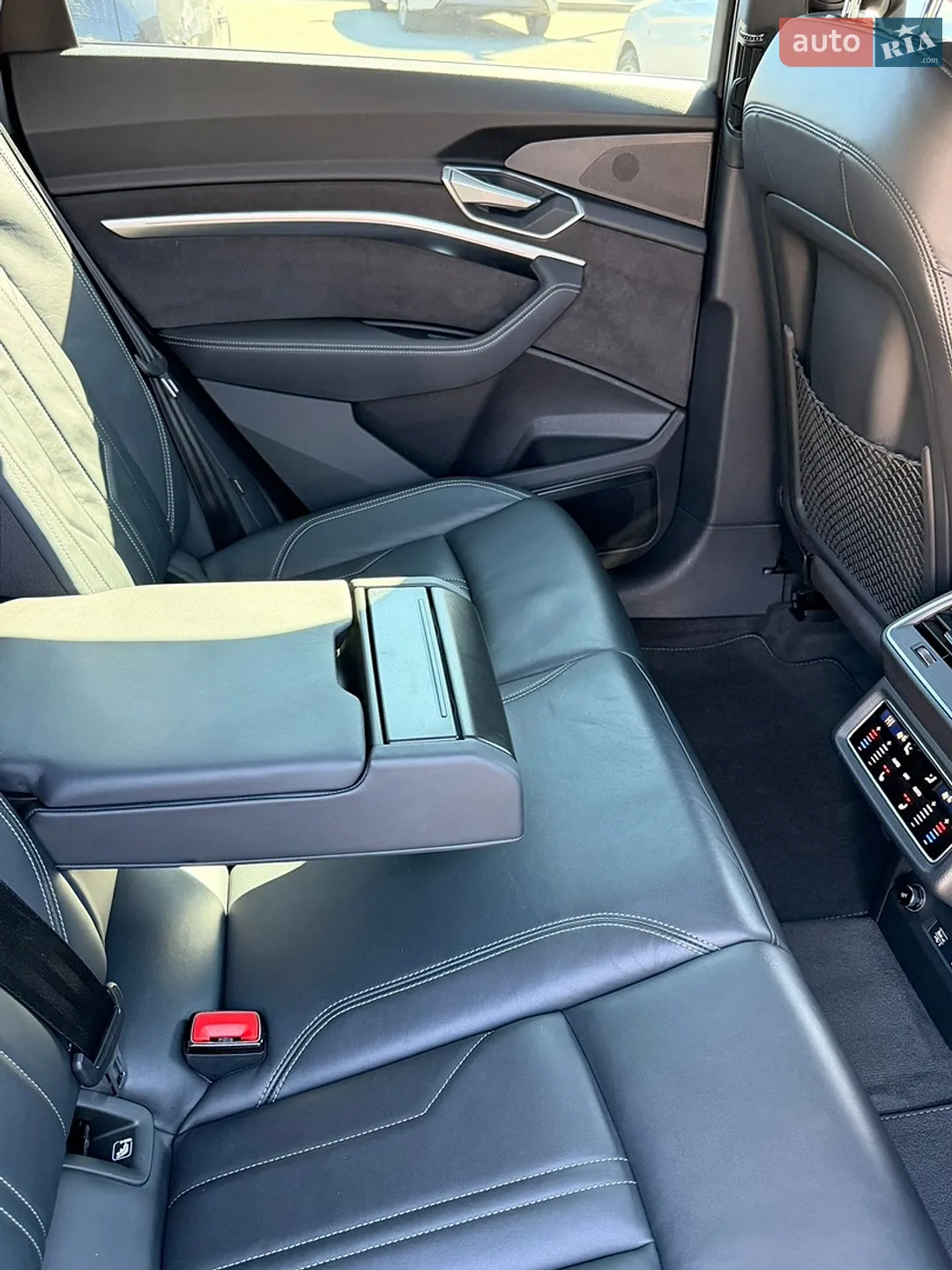 2019 Audi e-tron - мініатюра 22