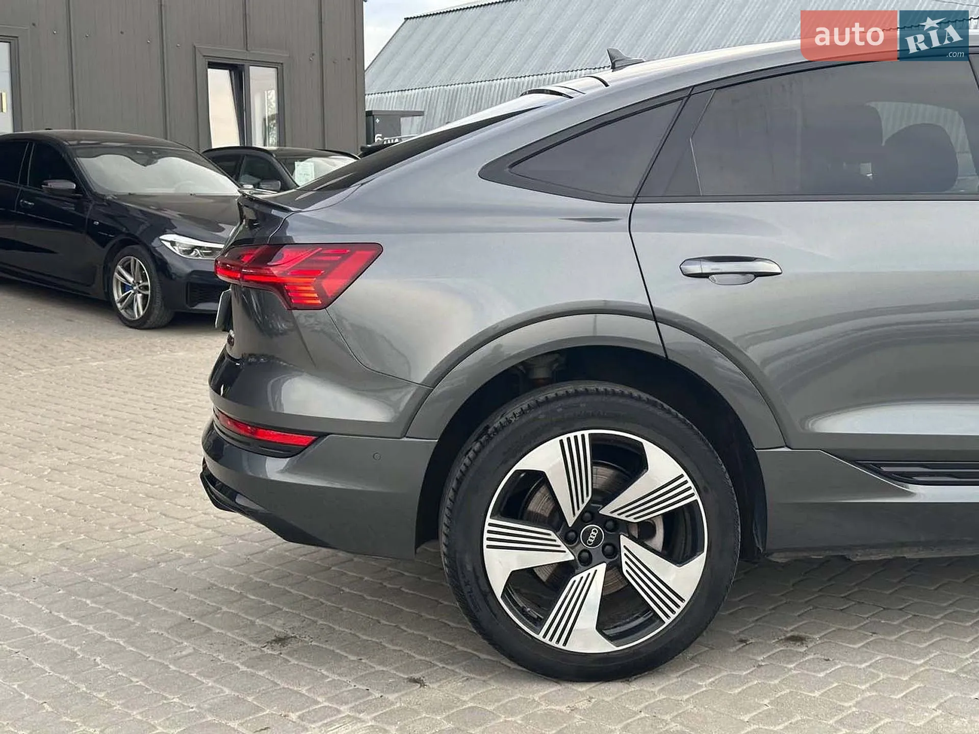 2020 Audi e-tron - мініатюра 8
