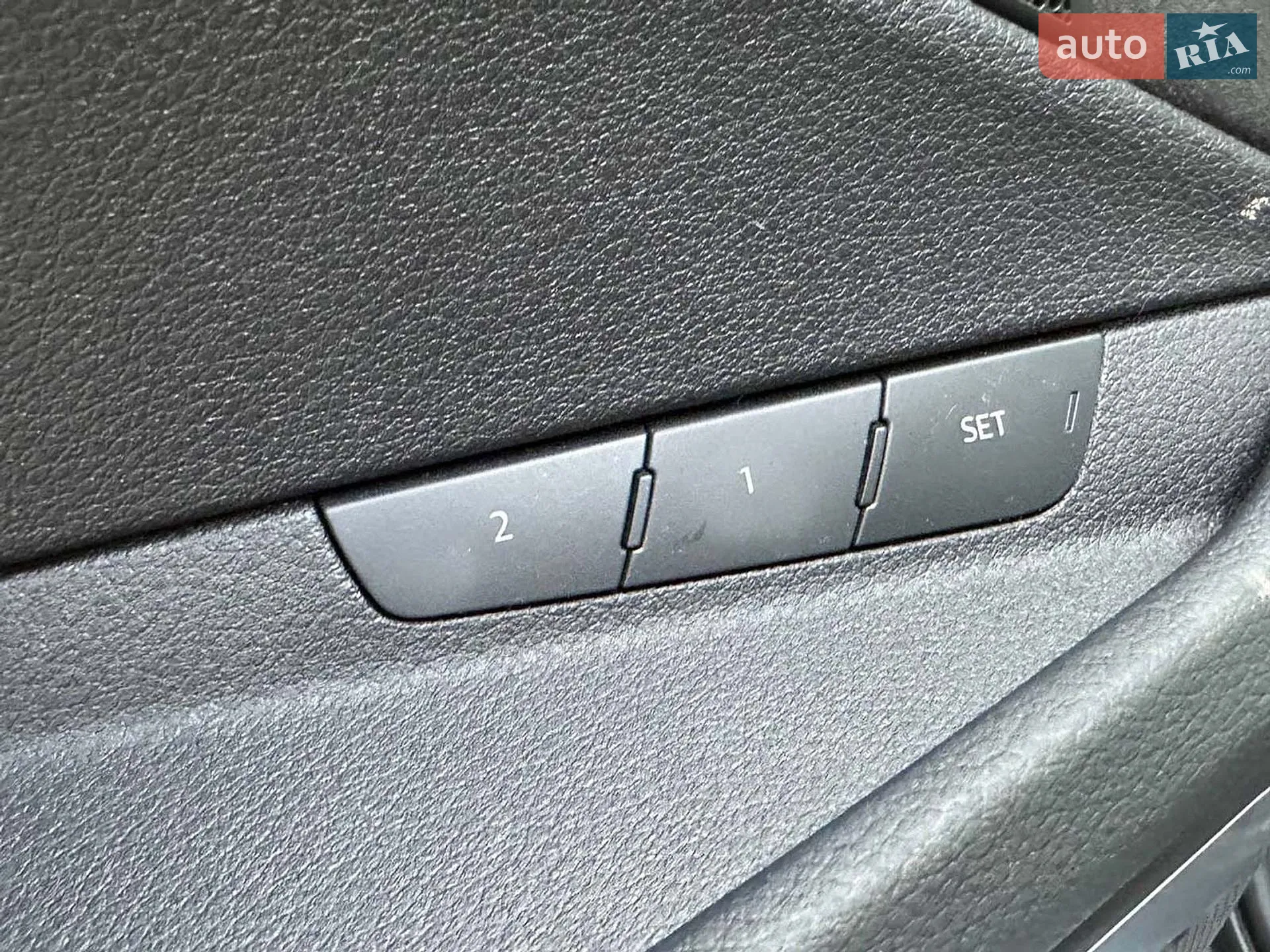2020 Audi e-tron - мініатюра 13