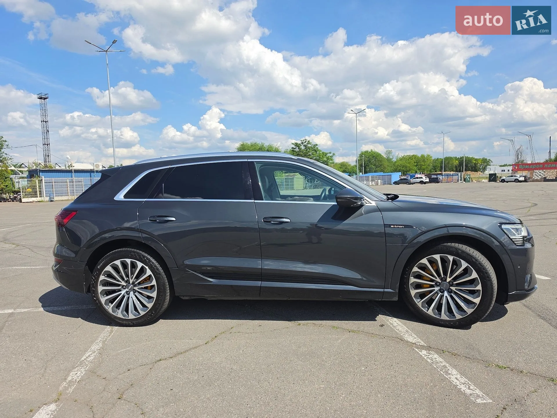 2020 Audi e-tron - мініатюра 7