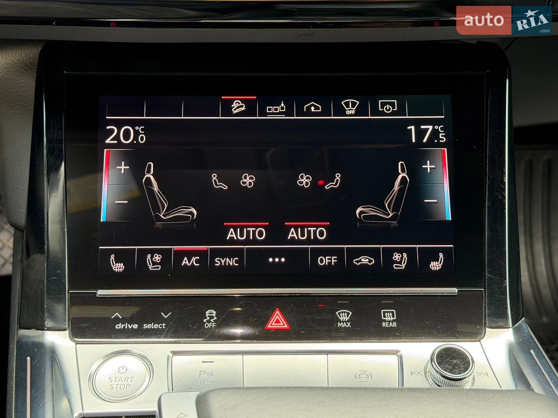 2019 Audi e-tron - мініатюра 20