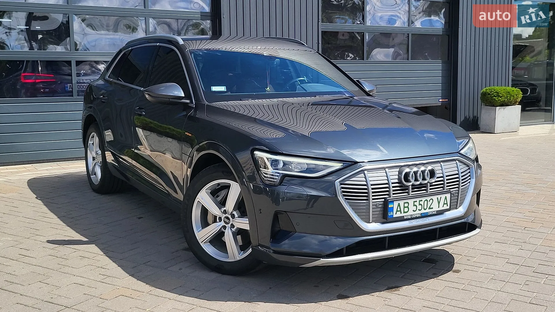 2021 Audi e-tron - мініатюра 3