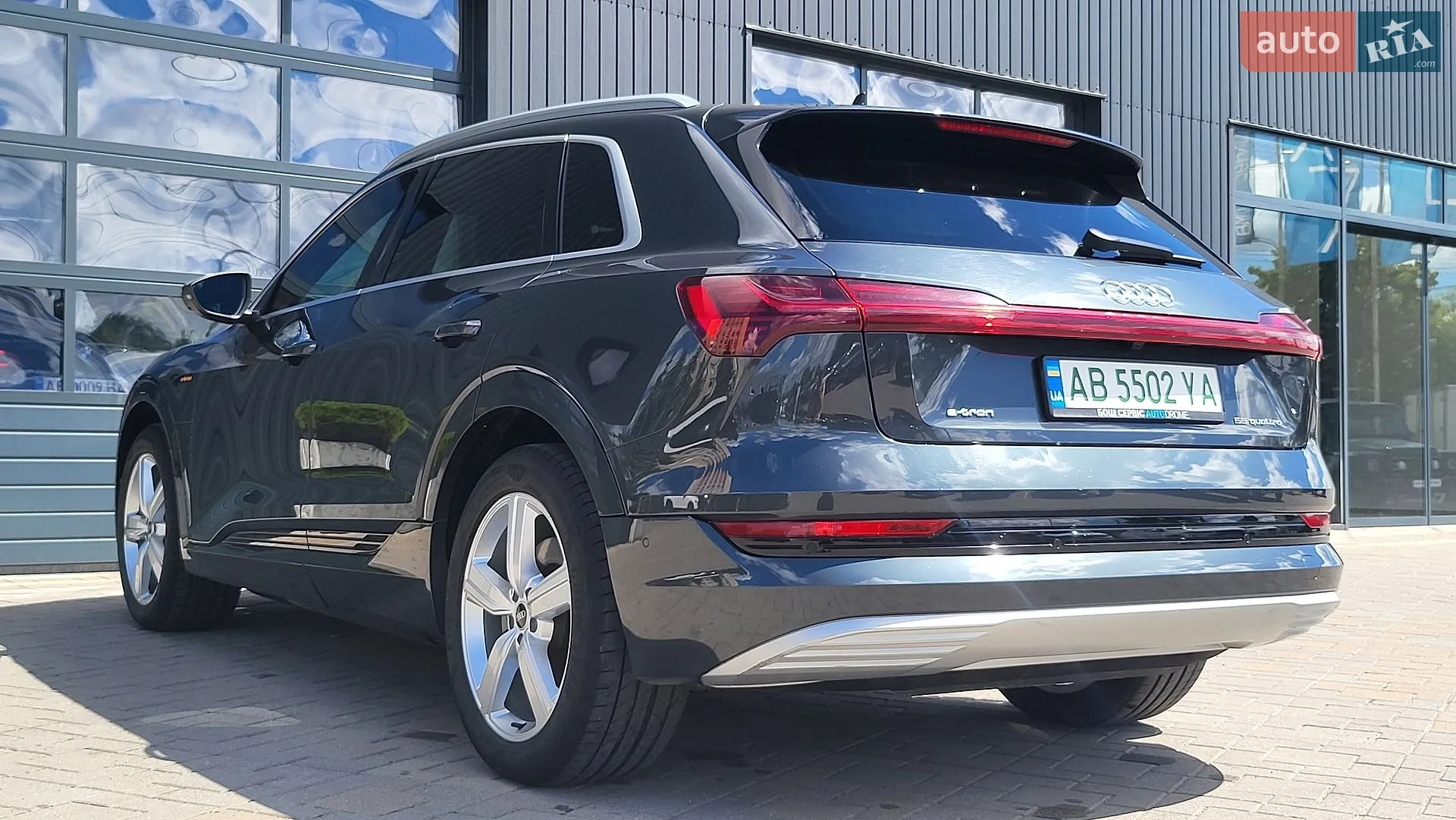 2021 Audi e-tron - мініатюра 8