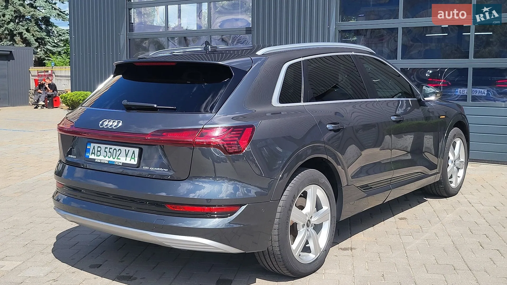 2021 Audi e-tron - мініатюра 10