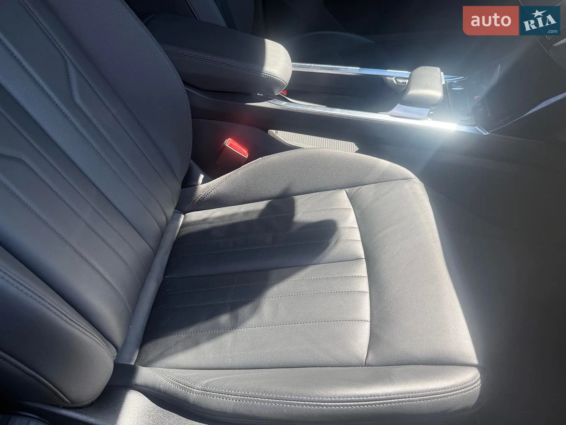 2020 Audi e-tron - мініатюра 31