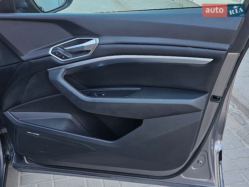 Позашляховик / Кросовер Audi e-tron 2020 в Тернополі