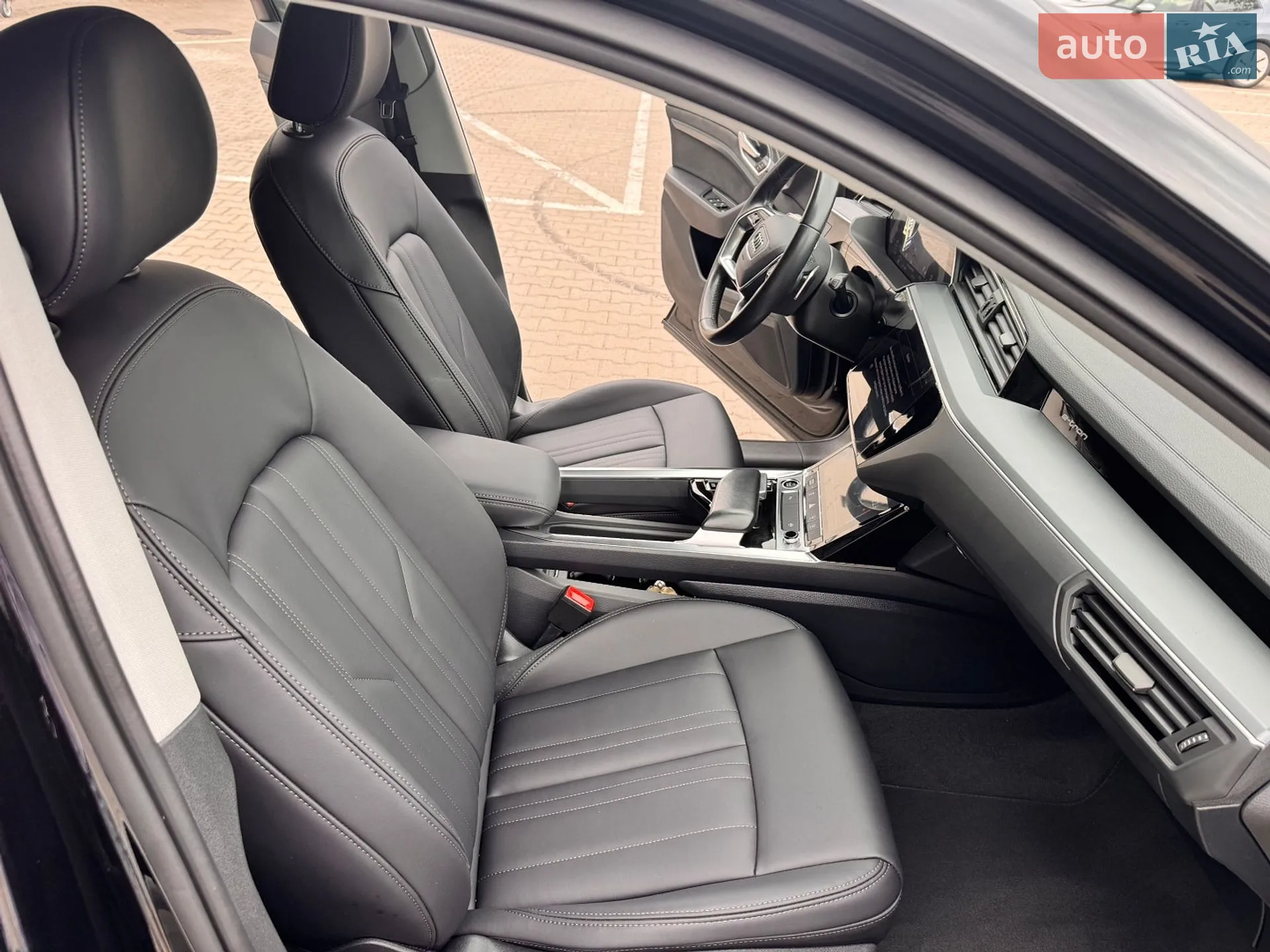 2022 Audi e-tron - мініатюра 26