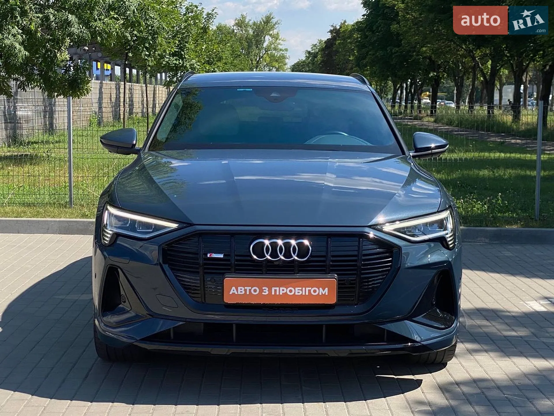 2020 Audi e-tron - мініатюра 2