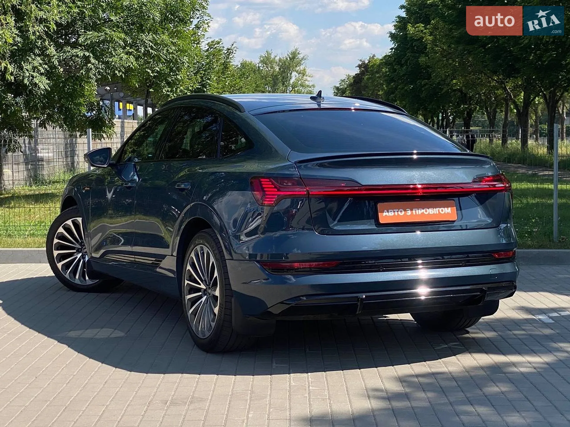 2020 Audi e-tron - мініатюра 8
